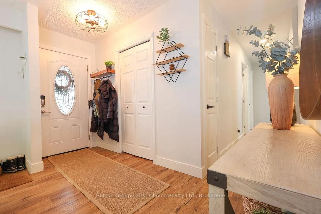 Photo 4 of 151 Bedford Drive, Stratford — HOMEH