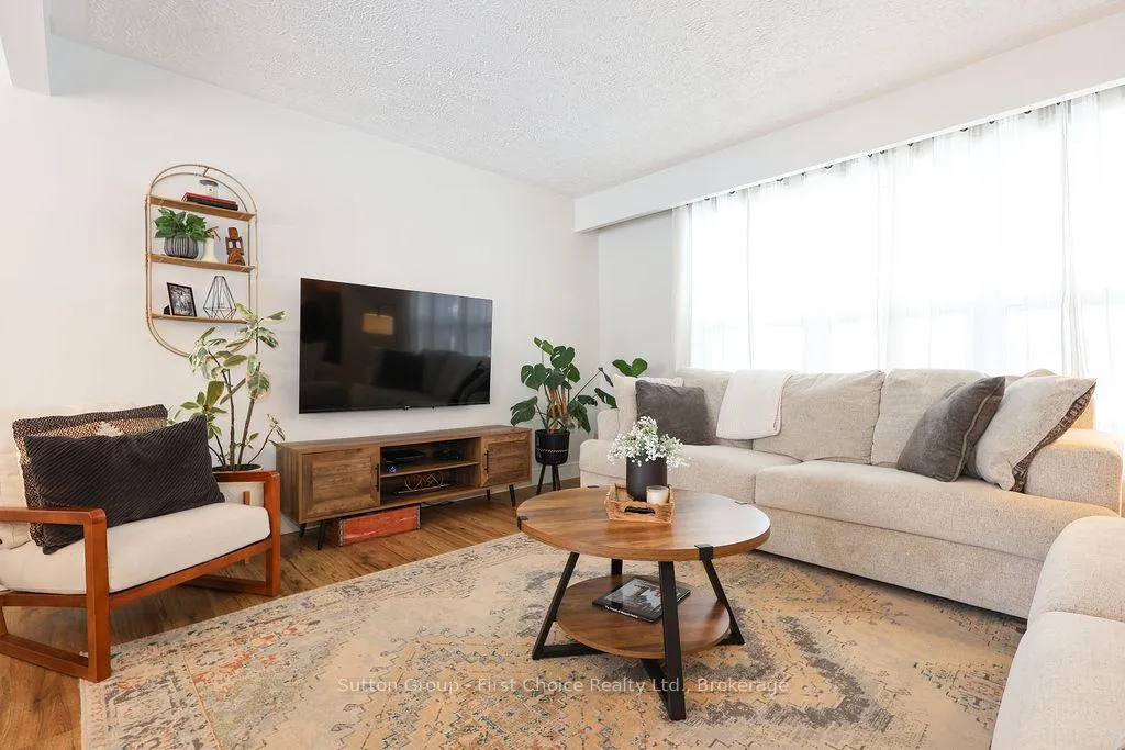 Photo 8 of 151 Bedford Drive, Stratford — HOMEH