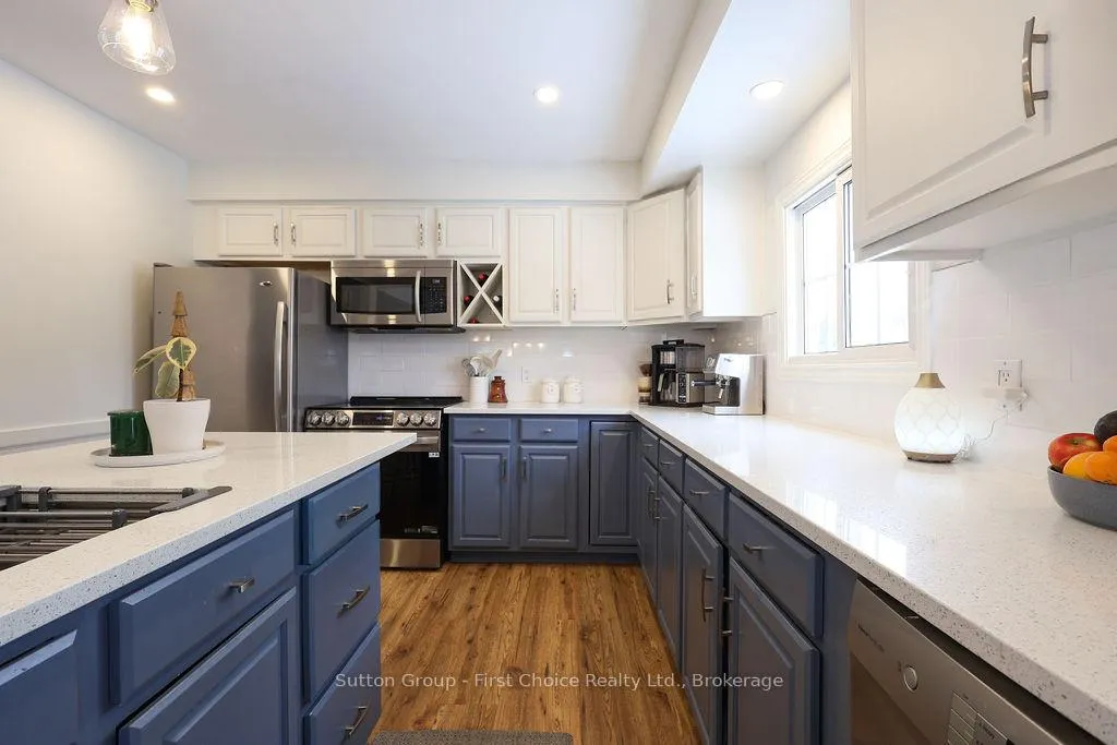 Photo 10 of 151 Bedford Drive, Stratford — HOMEH