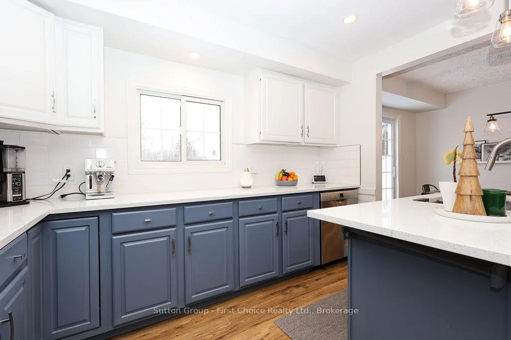Photo 12 of 151 Bedford Drive, Stratford — HOMEH