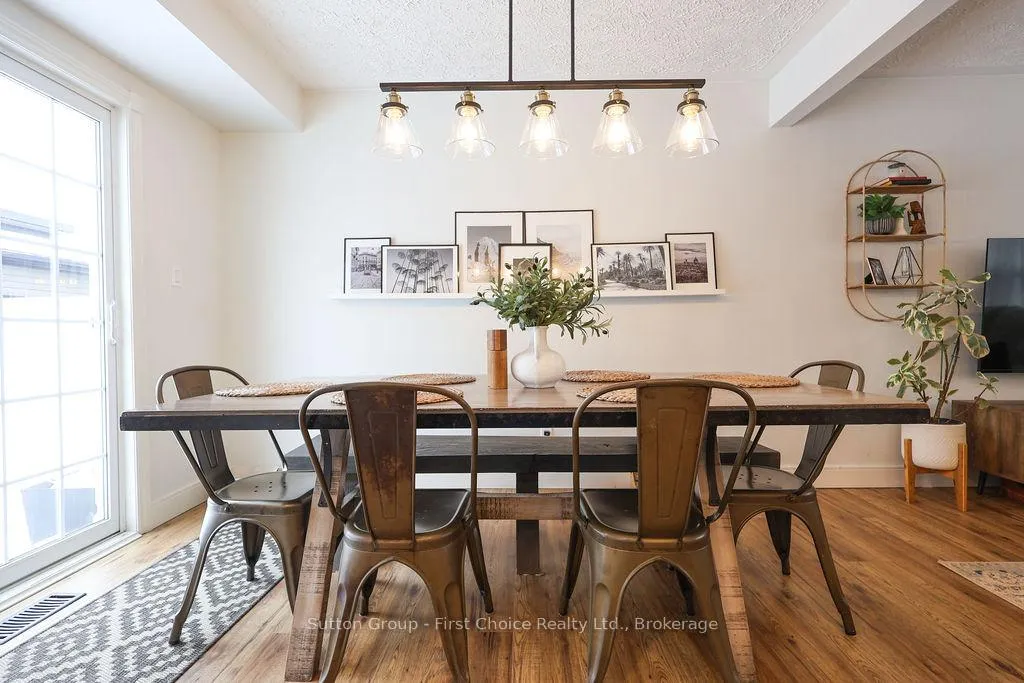 Photo 15 of 151 Bedford Drive, Stratford — HOMEH