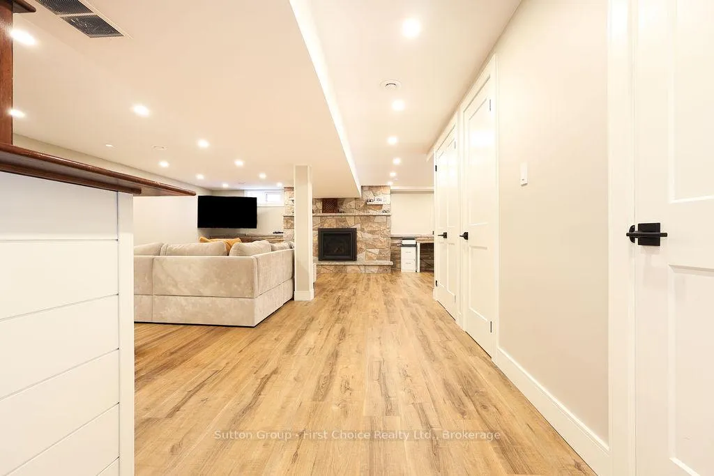 Photo 28 of 151 Bedford Drive, Stratford — HOMEH