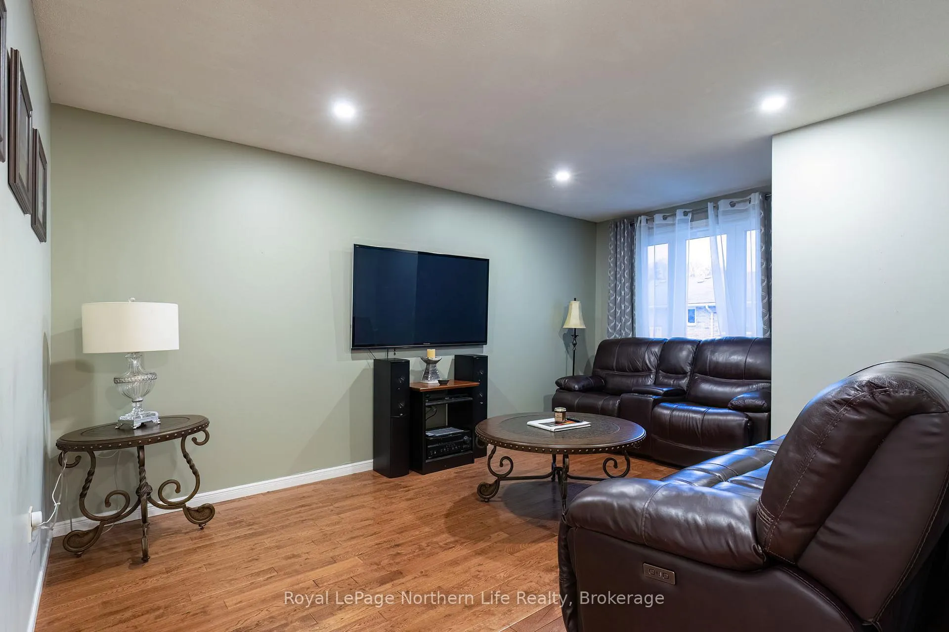 Photo 4 of Unit 1, 624 Lakeshore Drive, North Bay, Ferris — HOMEH