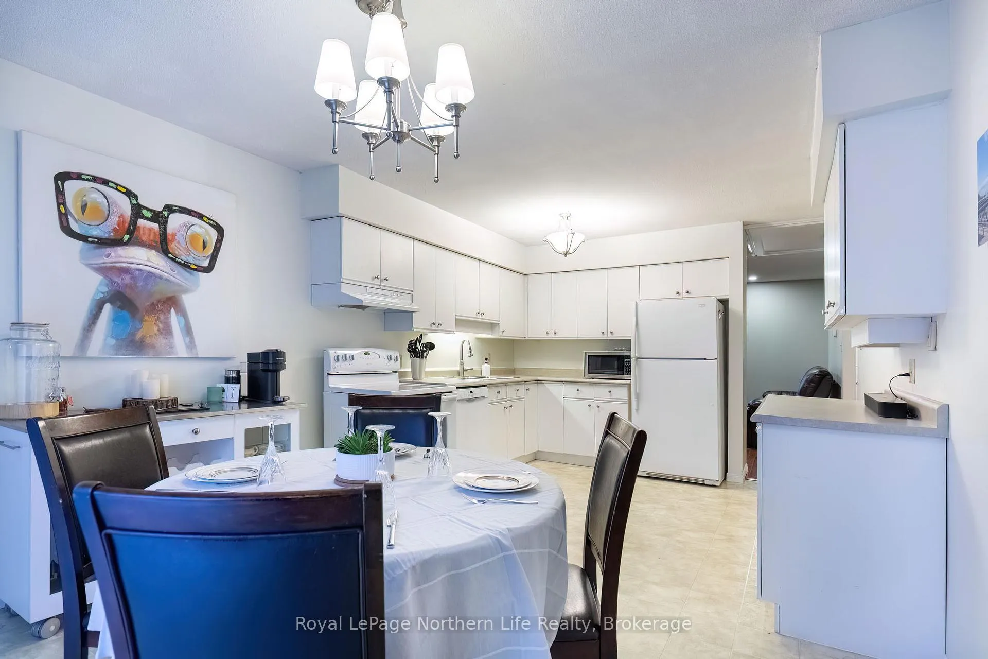 Photo 9 of Unit 1, 624 Lakeshore Drive, North Bay, Ferris — HOMEH