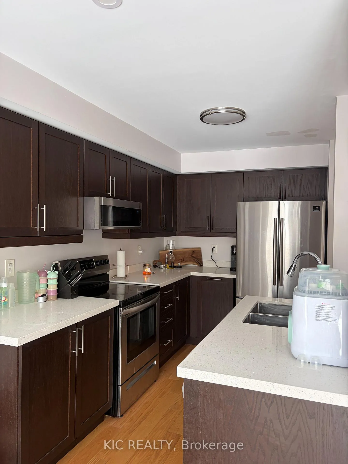 Photo 2 of 62 King George Way, Clarington, Bowmanville — HOMEH