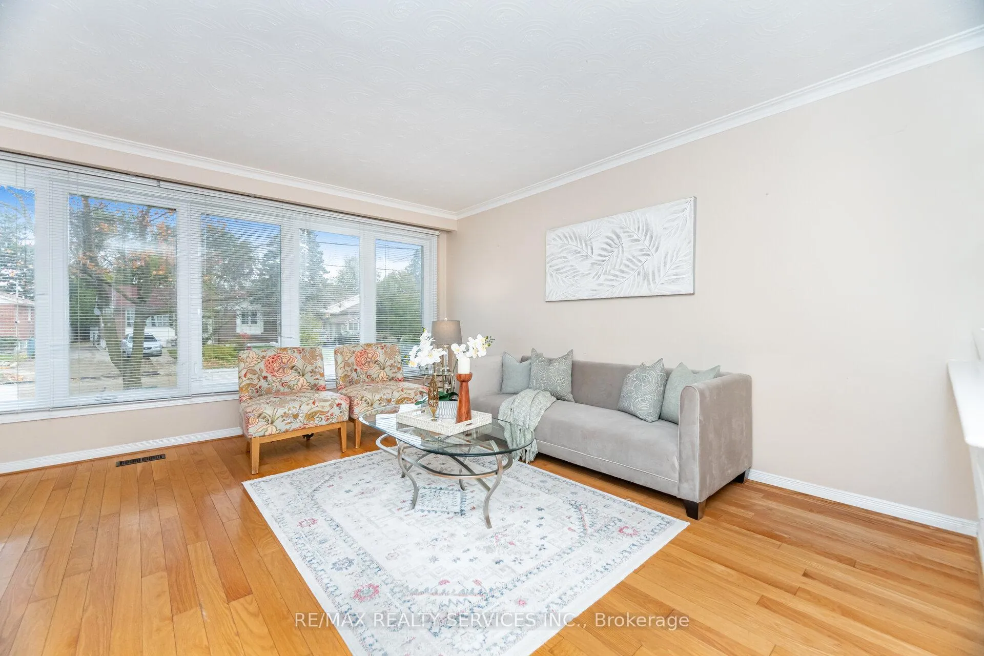 Photo 2 of 41 Kimbark Drive, Brampton, Northwood Park — HOMEH