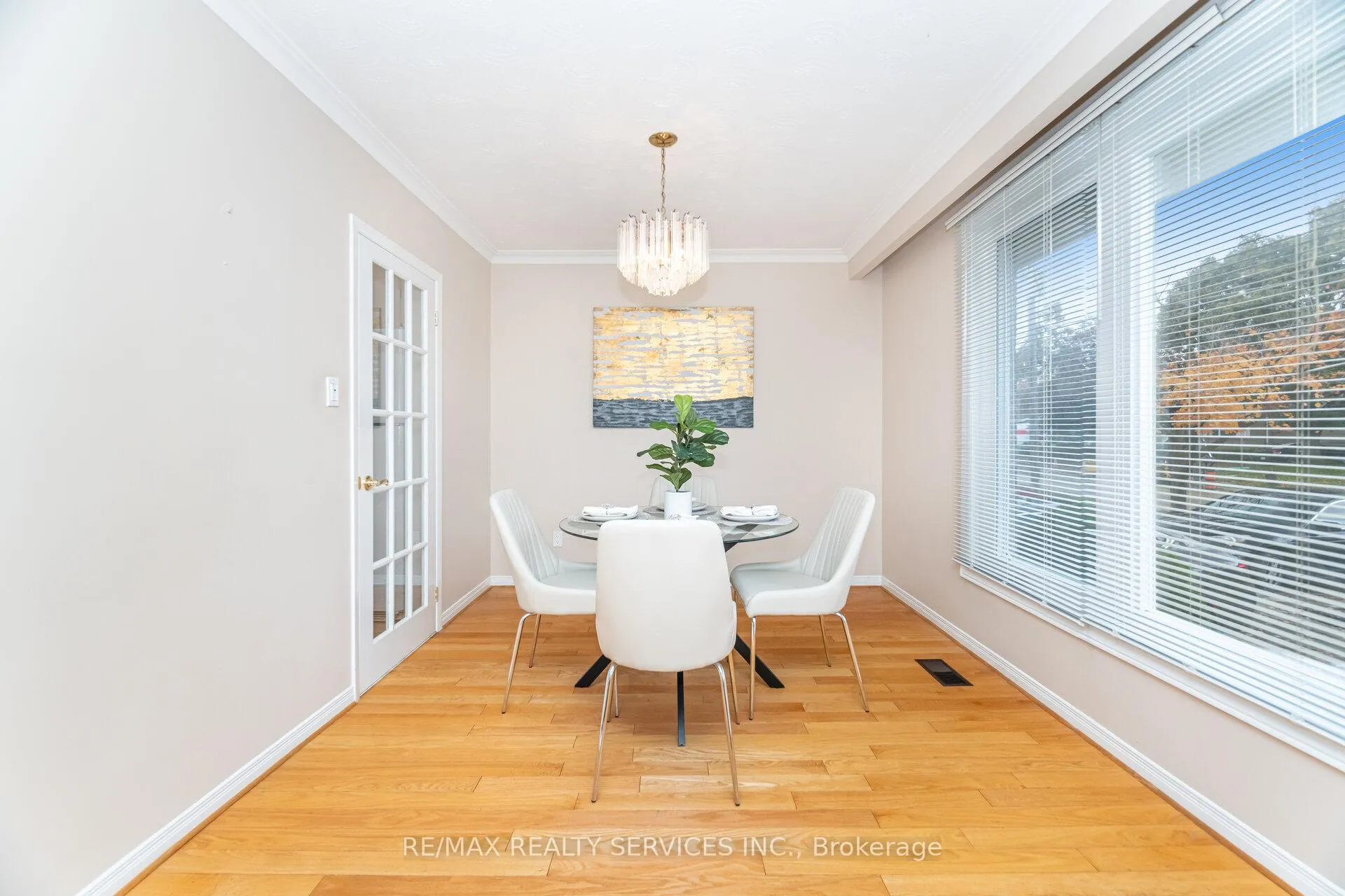 Photo 11 of 41 Kimbark Drive, Brampton, Northwood Park — HOMEH