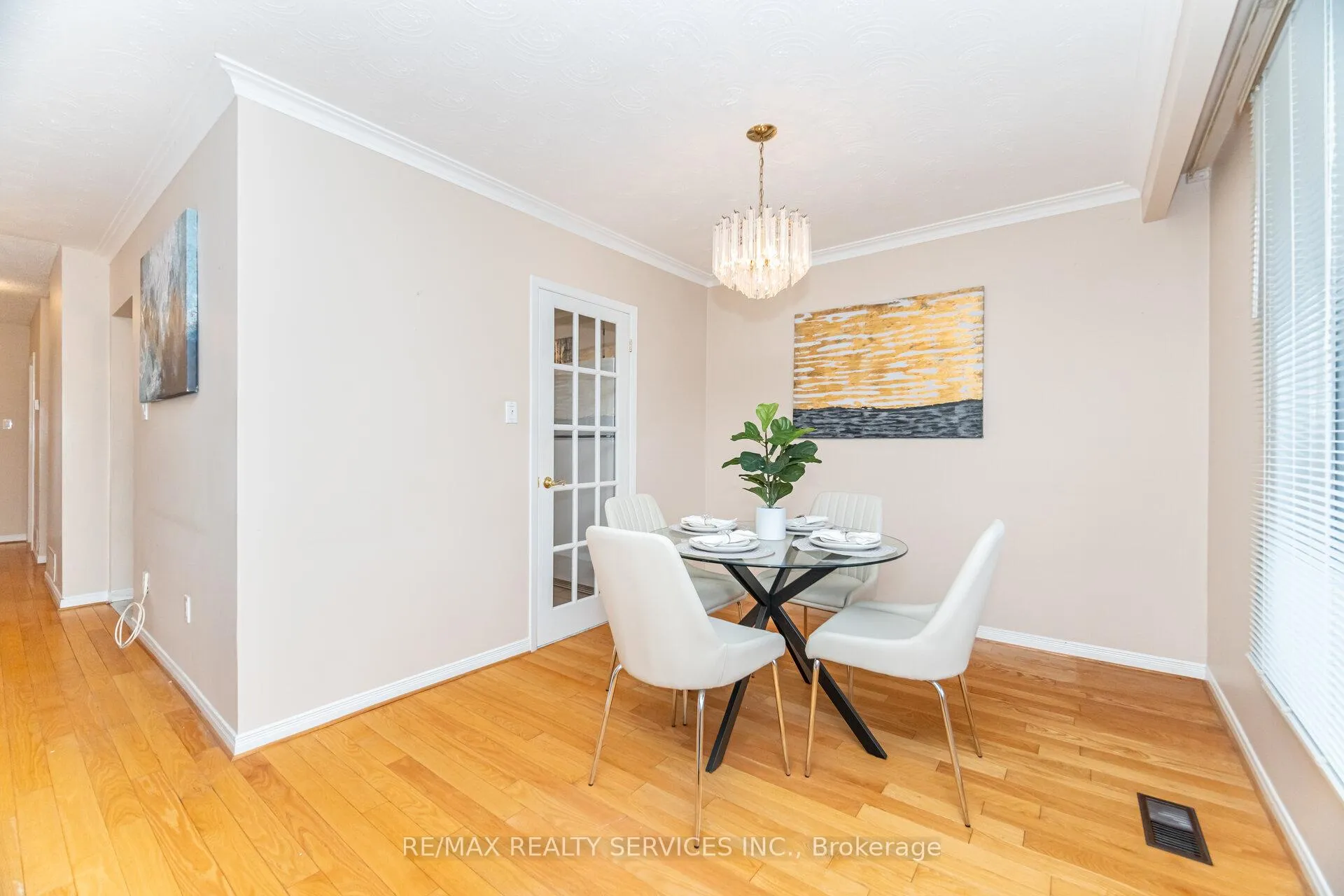 Photo 13 of 41 Kimbark Drive, Brampton, Northwood Park — HOMEH