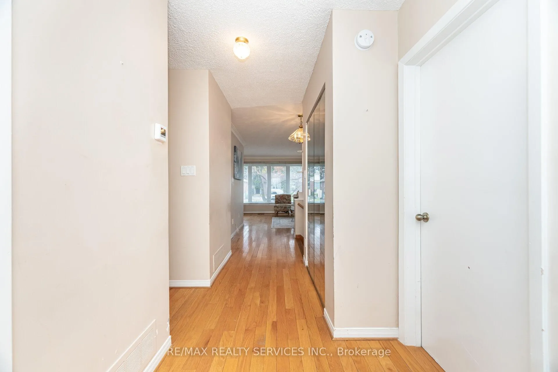 Photo 21 of 41 Kimbark Drive, Brampton, Northwood Park — HOMEH