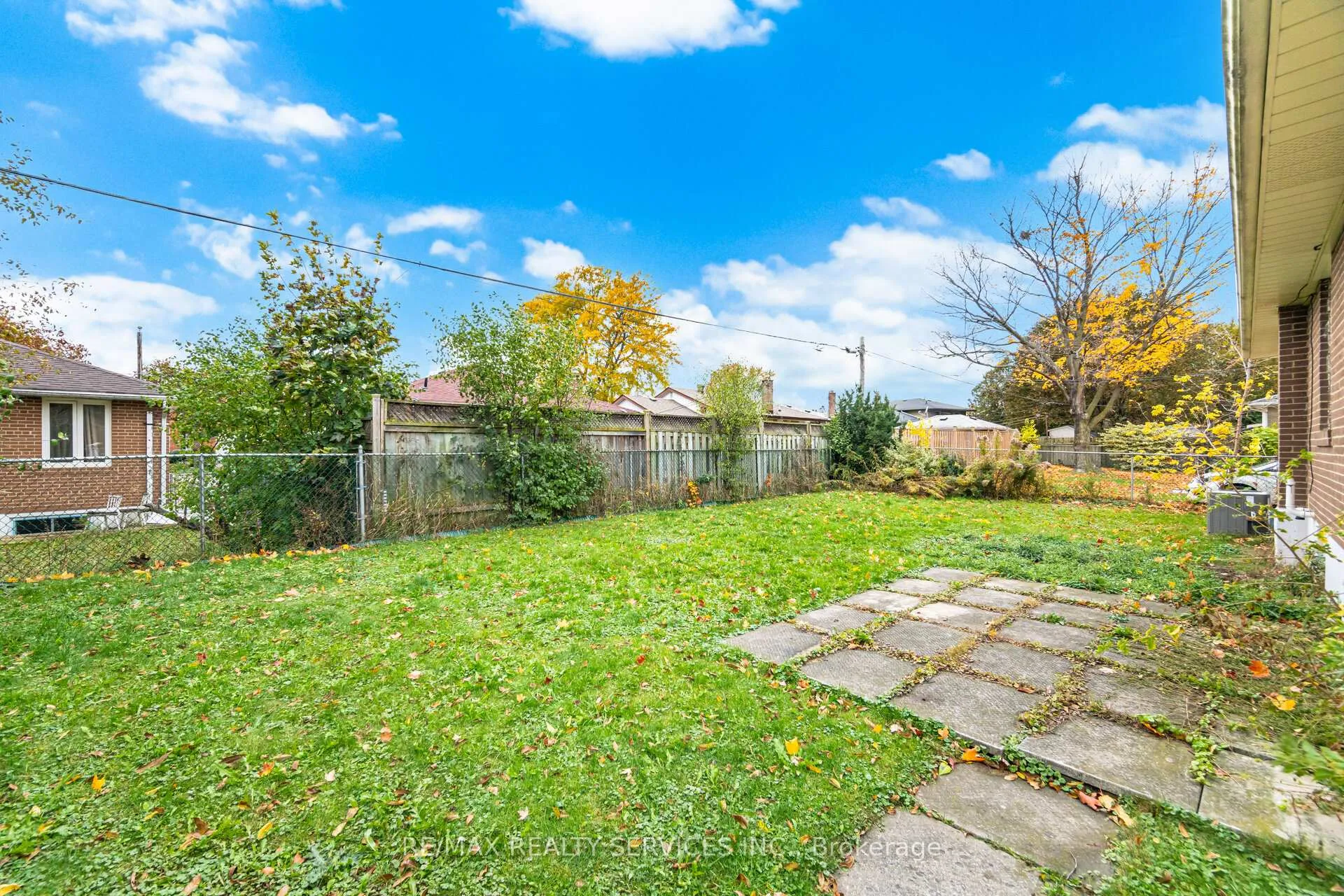 Photo 32 of 41 Kimbark Drive, Brampton, Northwood Park — HOMEH