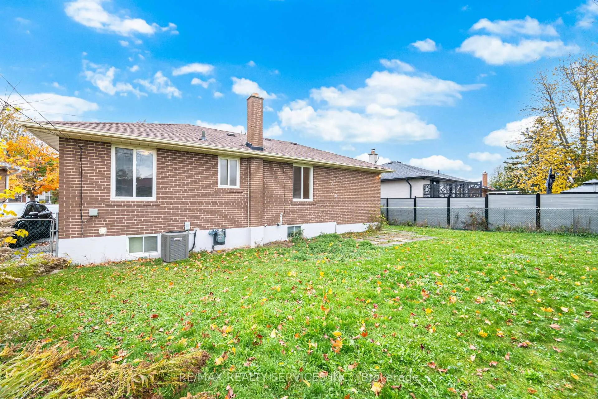 Photo 34 of 41 Kimbark Drive, Brampton, Northwood Park — HOMEH