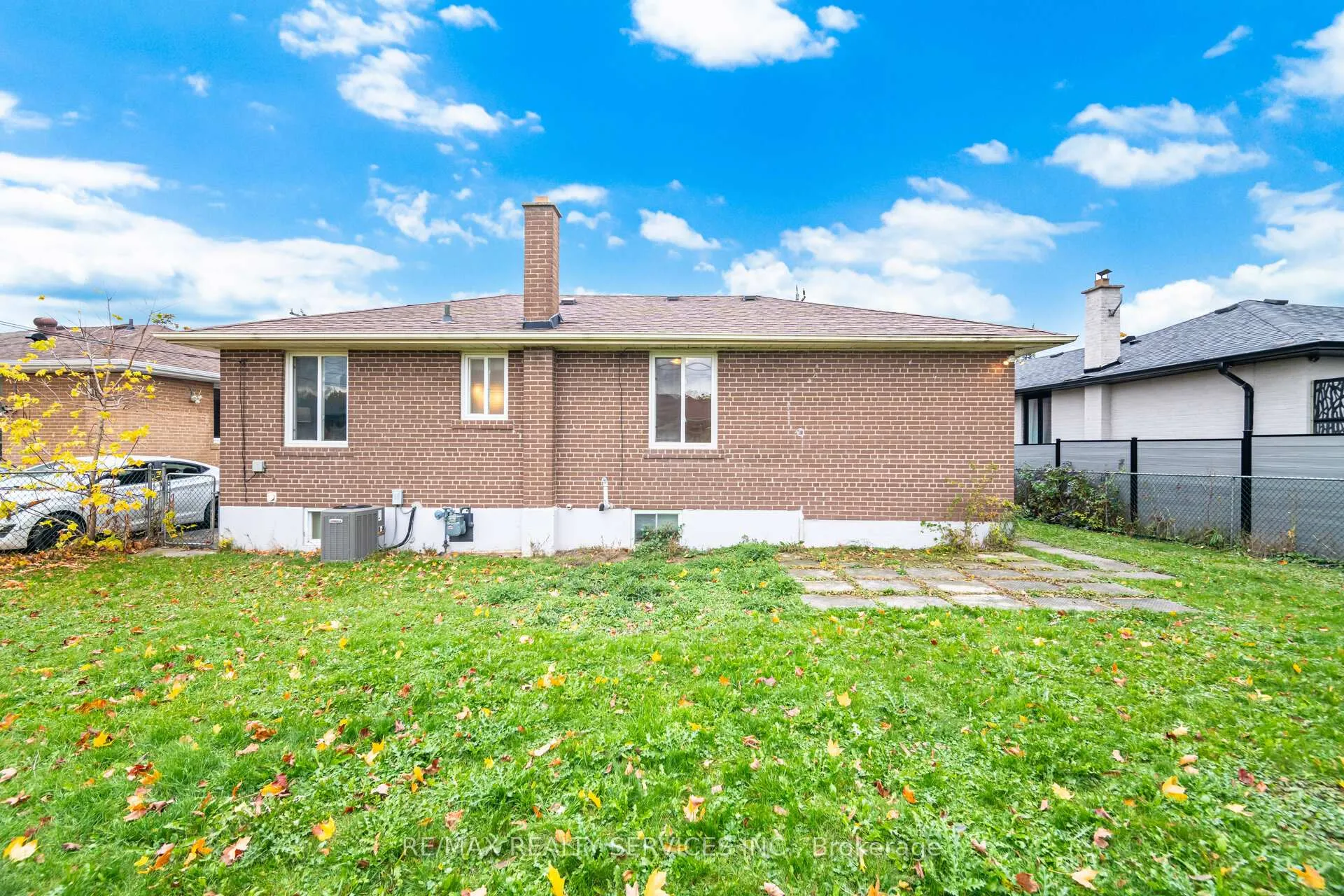 Photo 35 of 41 Kimbark Drive, Brampton, Northwood Park — HOMEH