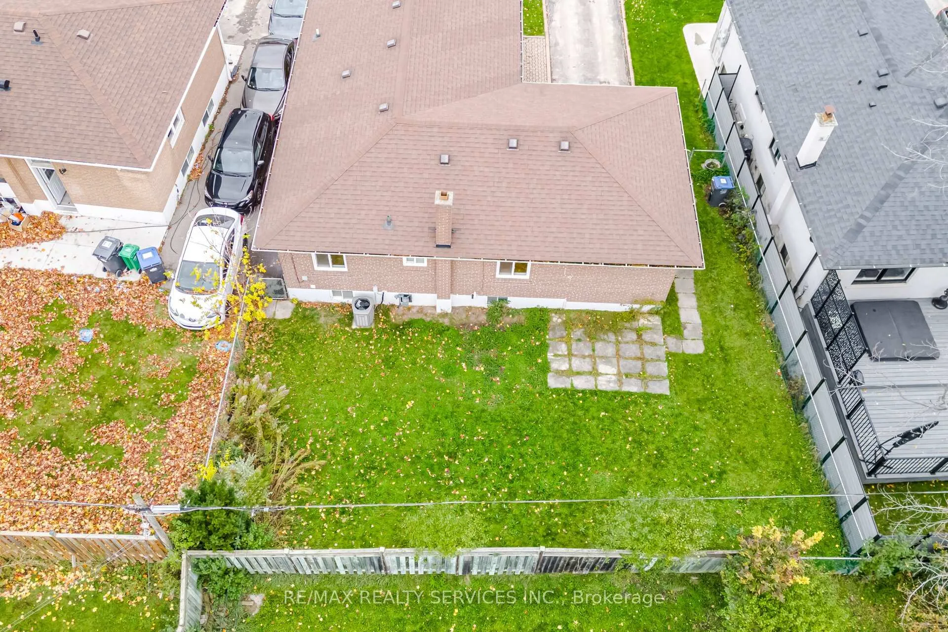 Photo 40 of 41 Kimbark Drive, Brampton, Northwood Park — HOMEH