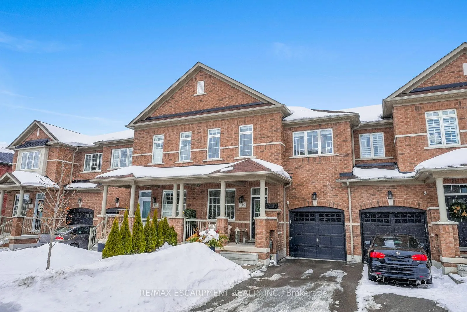 Photo 3 of 315 Humphrey Street, Hamilton, Waterdown — HOMEH