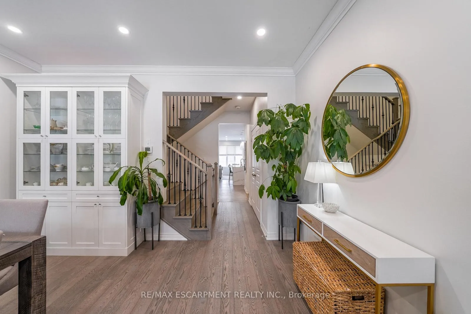 Photo 5 of 315 Humphrey Street, Hamilton, Waterdown — HOMEH
