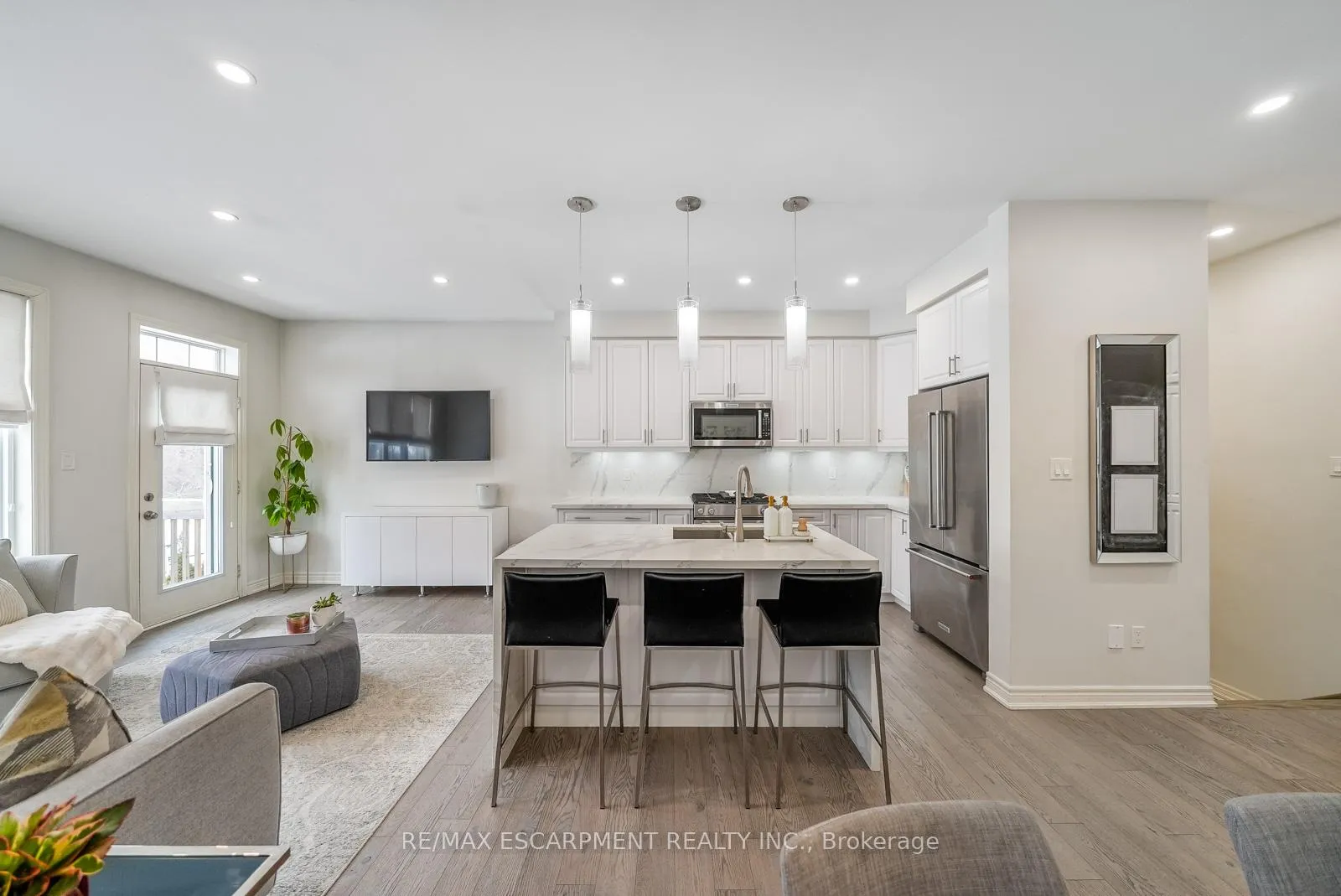 Photo 15 of 315 Humphrey Street, Hamilton, Waterdown — HOMEH