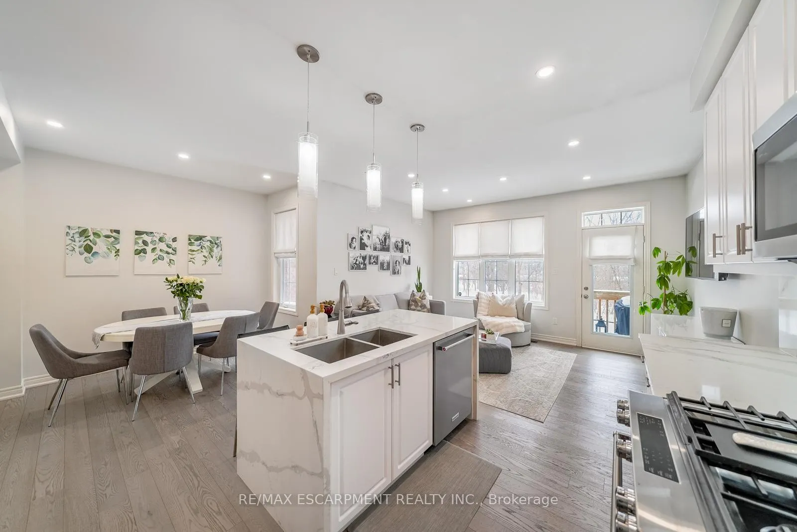 Photo 19 of 315 Humphrey Street, Hamilton, Waterdown — HOMEH