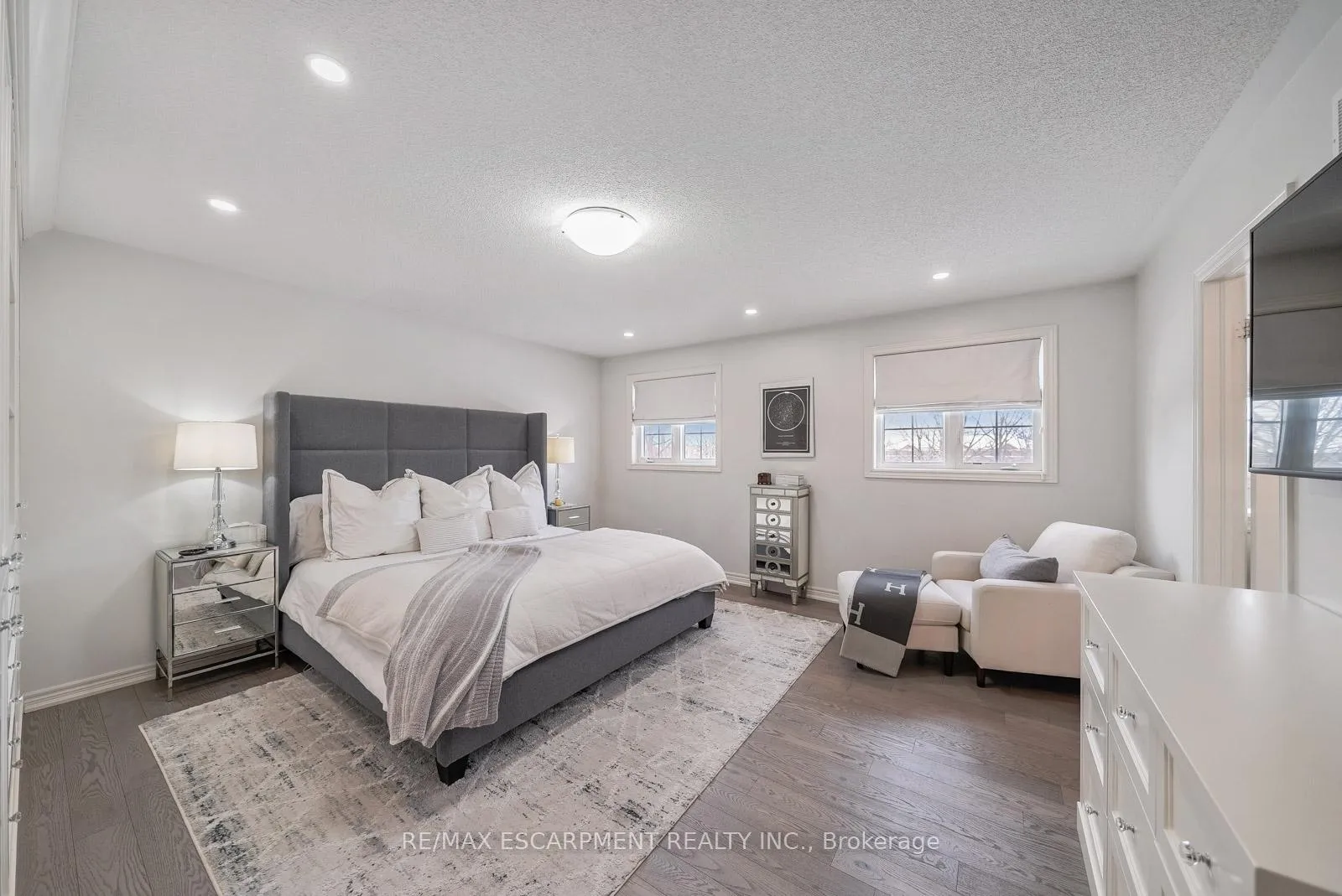 Photo 25 of 315 Humphrey Street, Hamilton, Waterdown — HOMEH