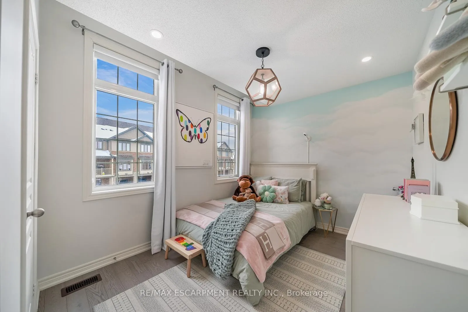 Photo 33 of 315 Humphrey Street, Hamilton, Waterdown — HOMEH