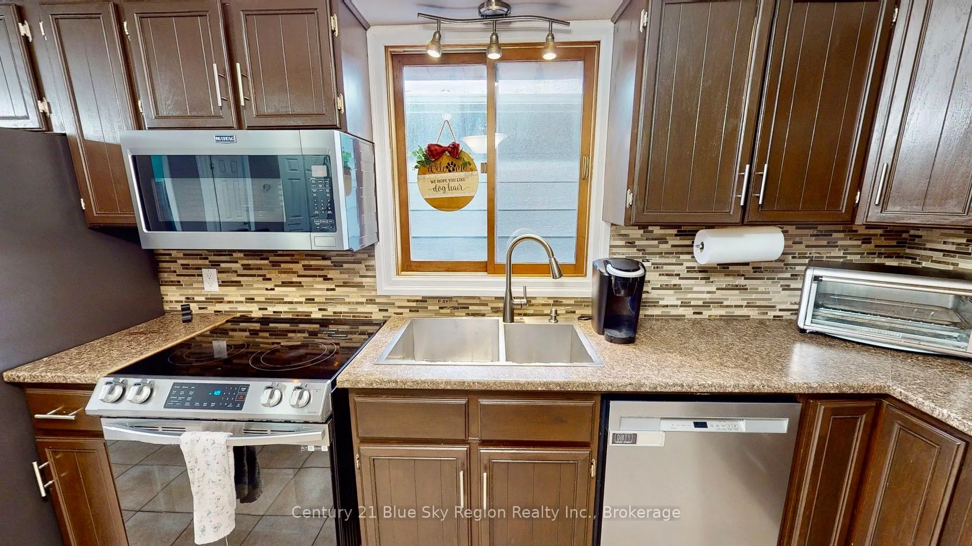 Photo 8 of 1244 Burns Street, North Bay, West End — HOMEH