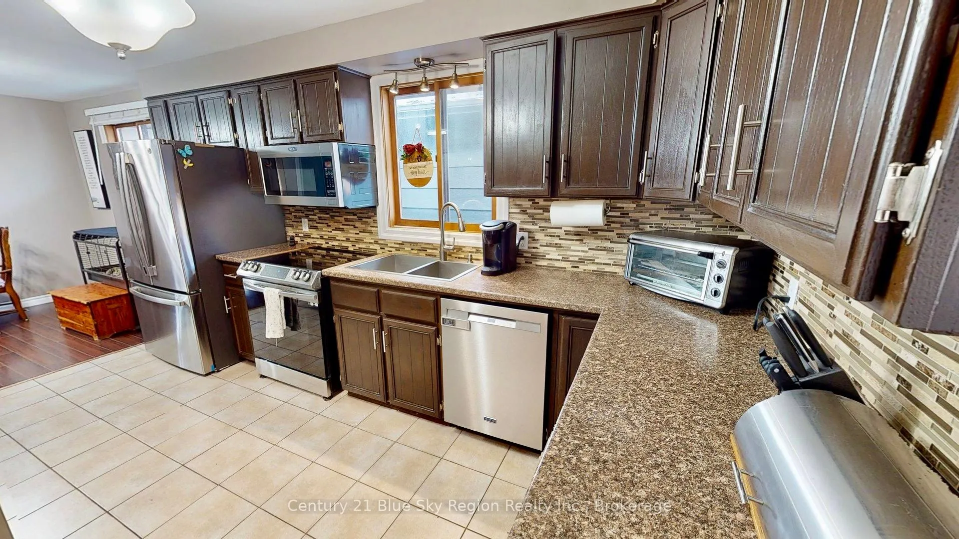 Photo 9 of 1244 Burns Street, North Bay, West End — HOMEH