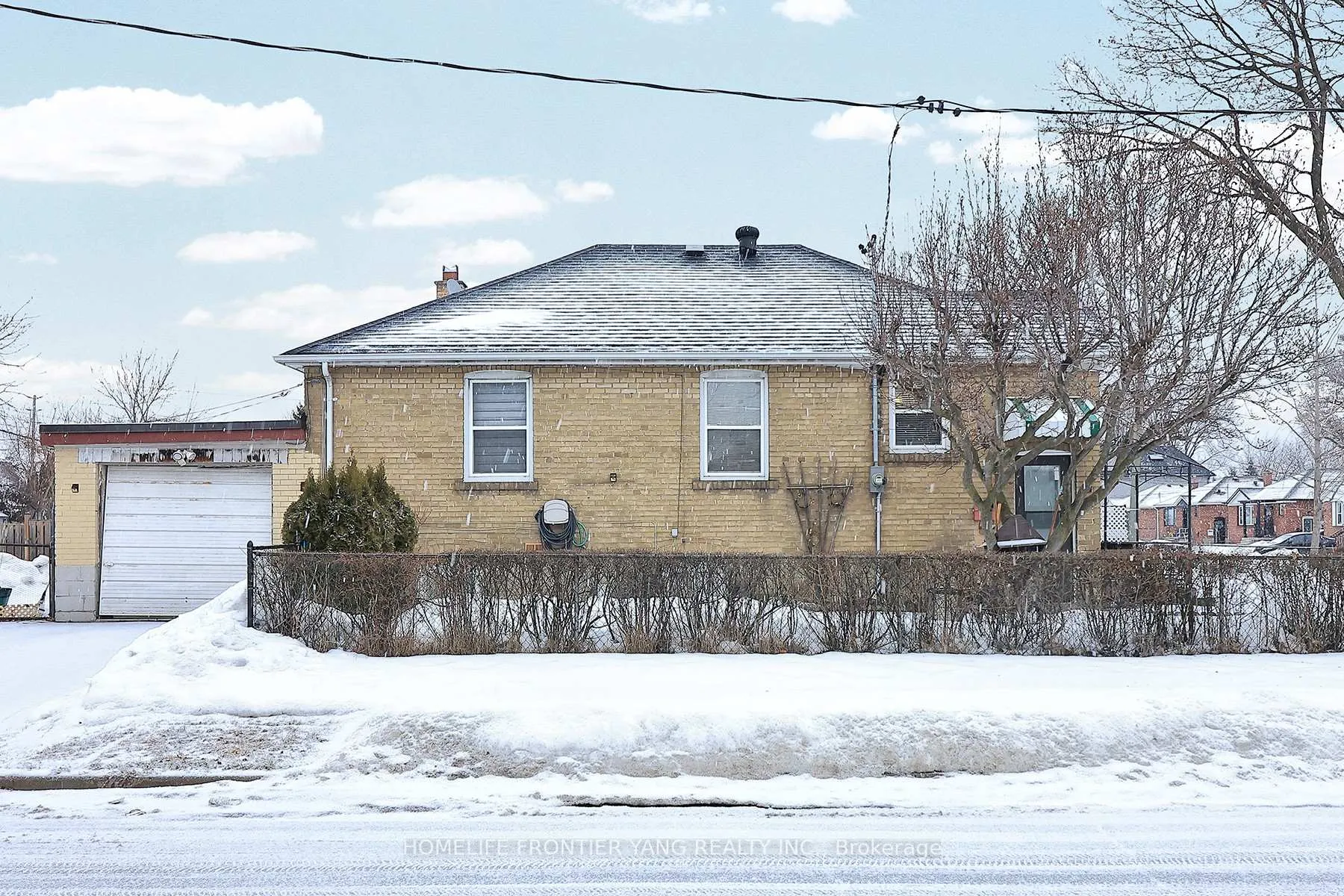 Front of 30 Silvercrest Avenue