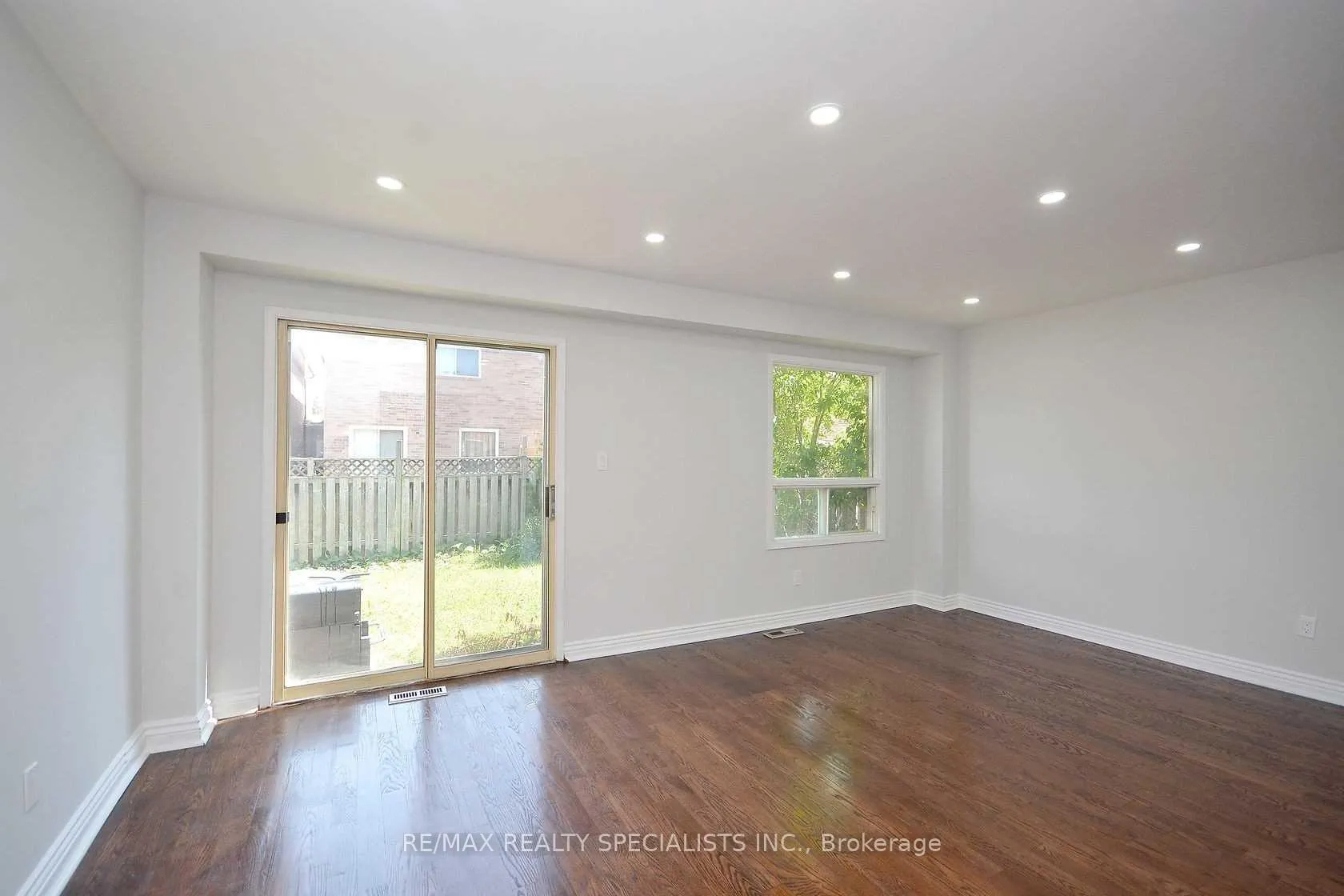 Photo 10 of Unit Upper, 52 Donna Drive, Brampton, Heart Lake — HOMEH