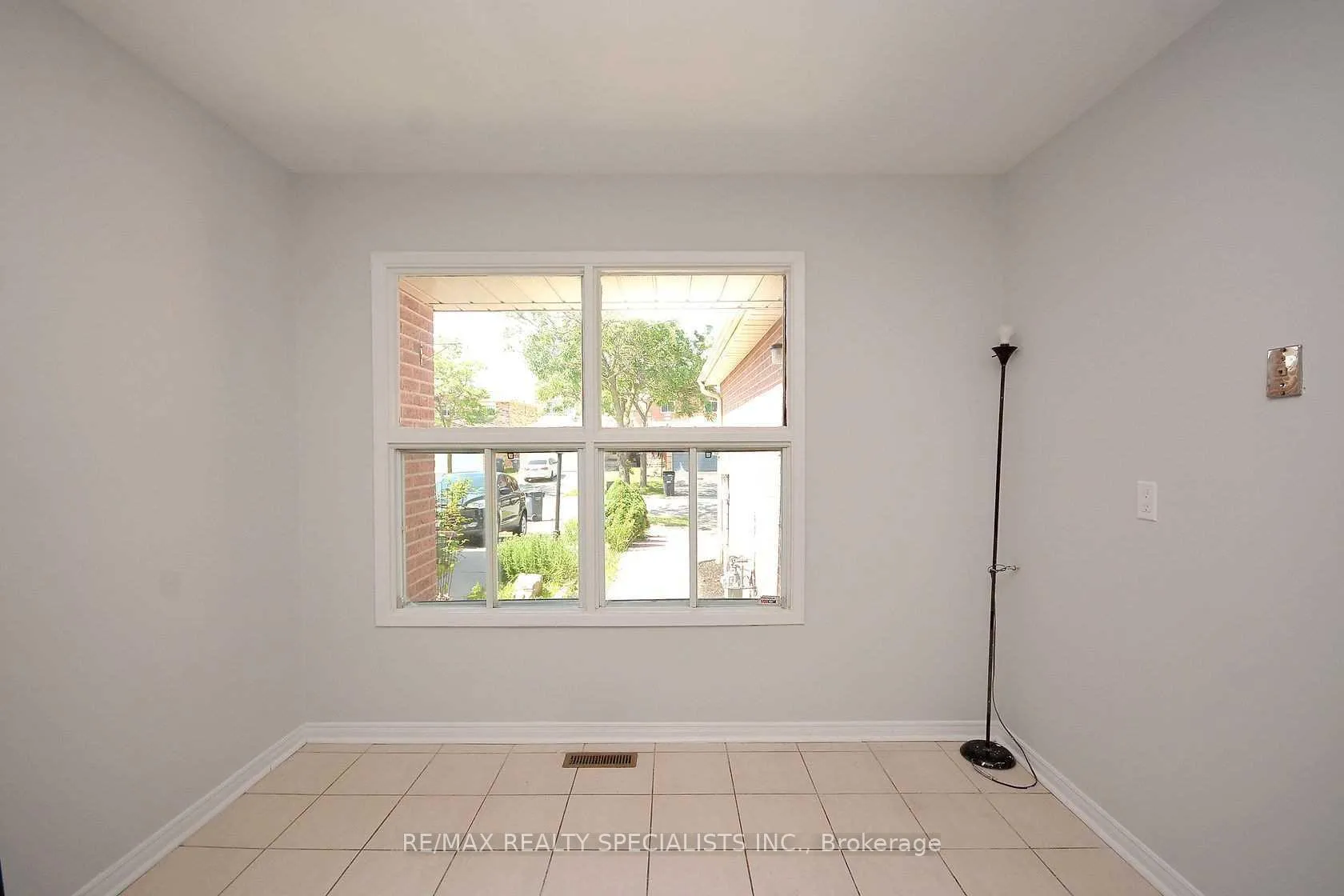 Photo 21 of Unit Upper, 52 Donna Drive, Brampton, Heart Lake — HOMEH
