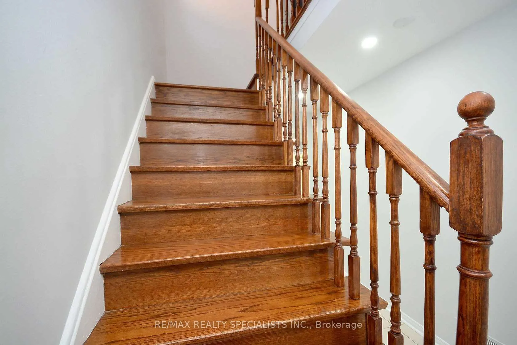 Photo 24 of Unit Upper, 52 Donna Drive, Brampton, Heart Lake — HOMEH