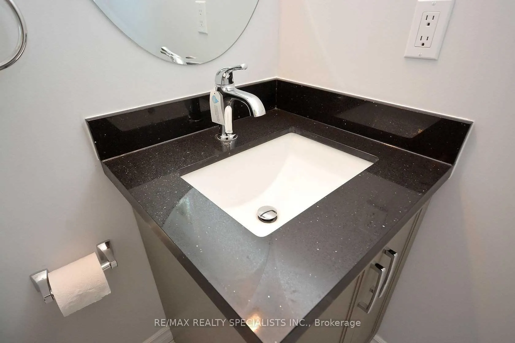 Photo 32 of Unit Upper, 52 Donna Drive, Brampton, Heart Lake — HOMEH