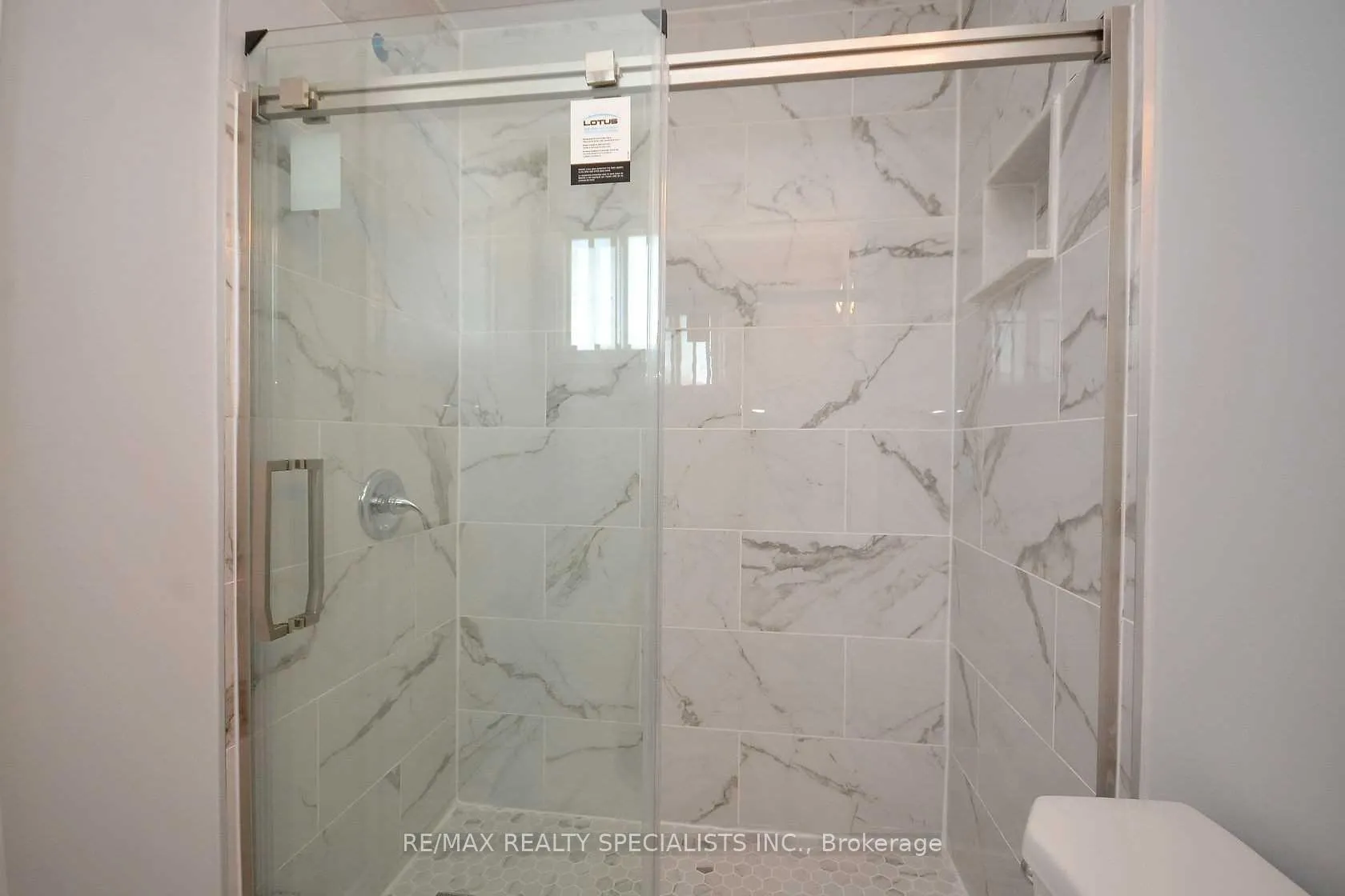 Photo 33 of Unit Upper, 52 Donna Drive, Brampton, Heart Lake — HOMEH