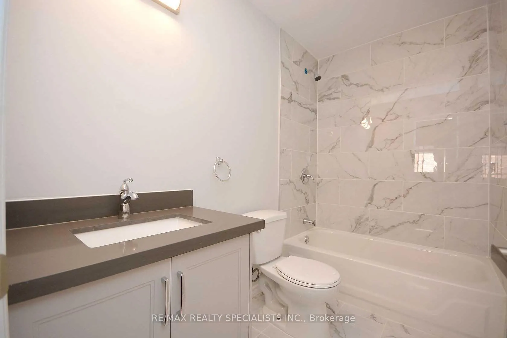Photo 36 of Unit Upper, 52 Donna Drive, Brampton, Heart Lake — HOMEH