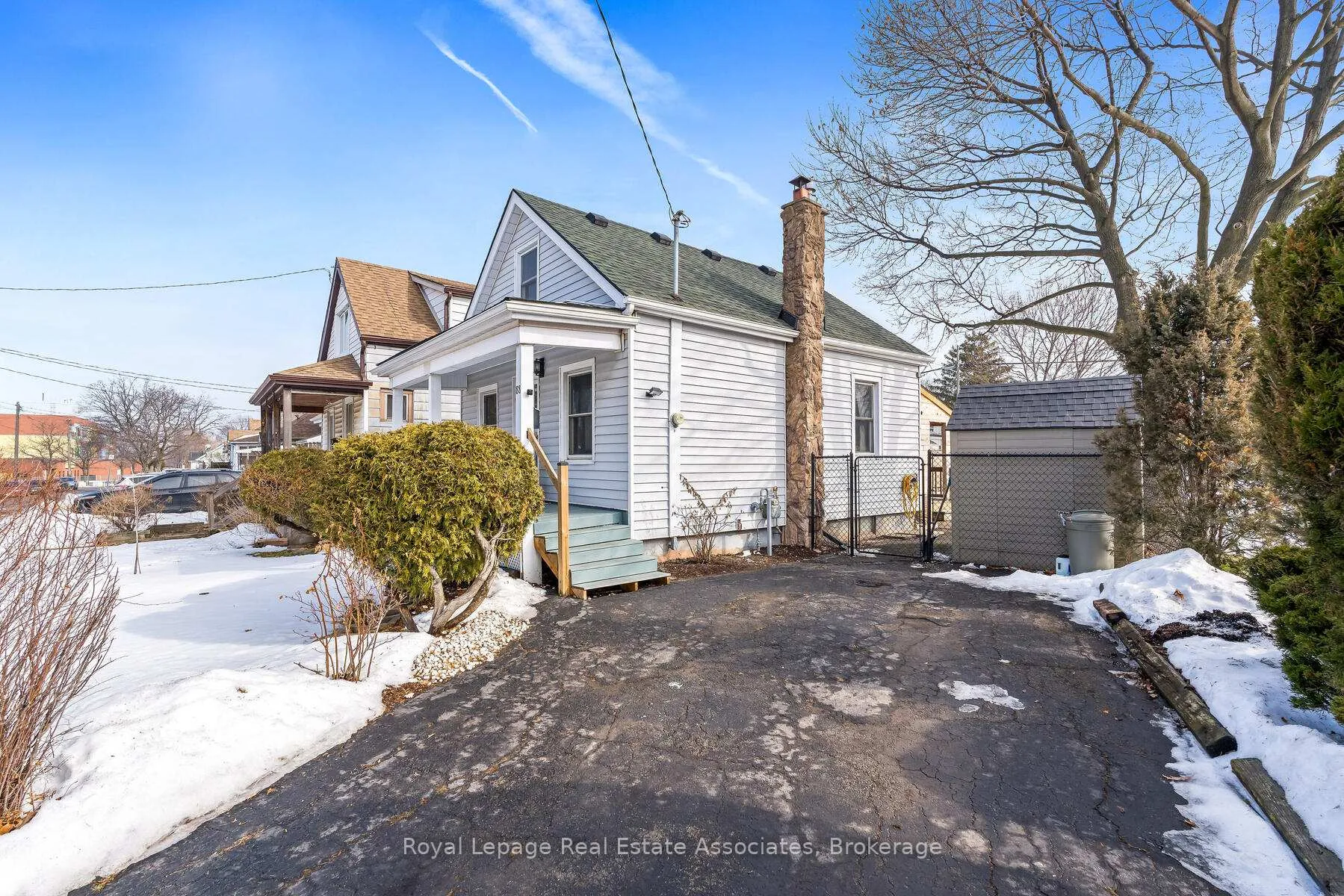 Photo 4 of 88 Graham Avenue N, Hamilton, Crown Point — HOMEH