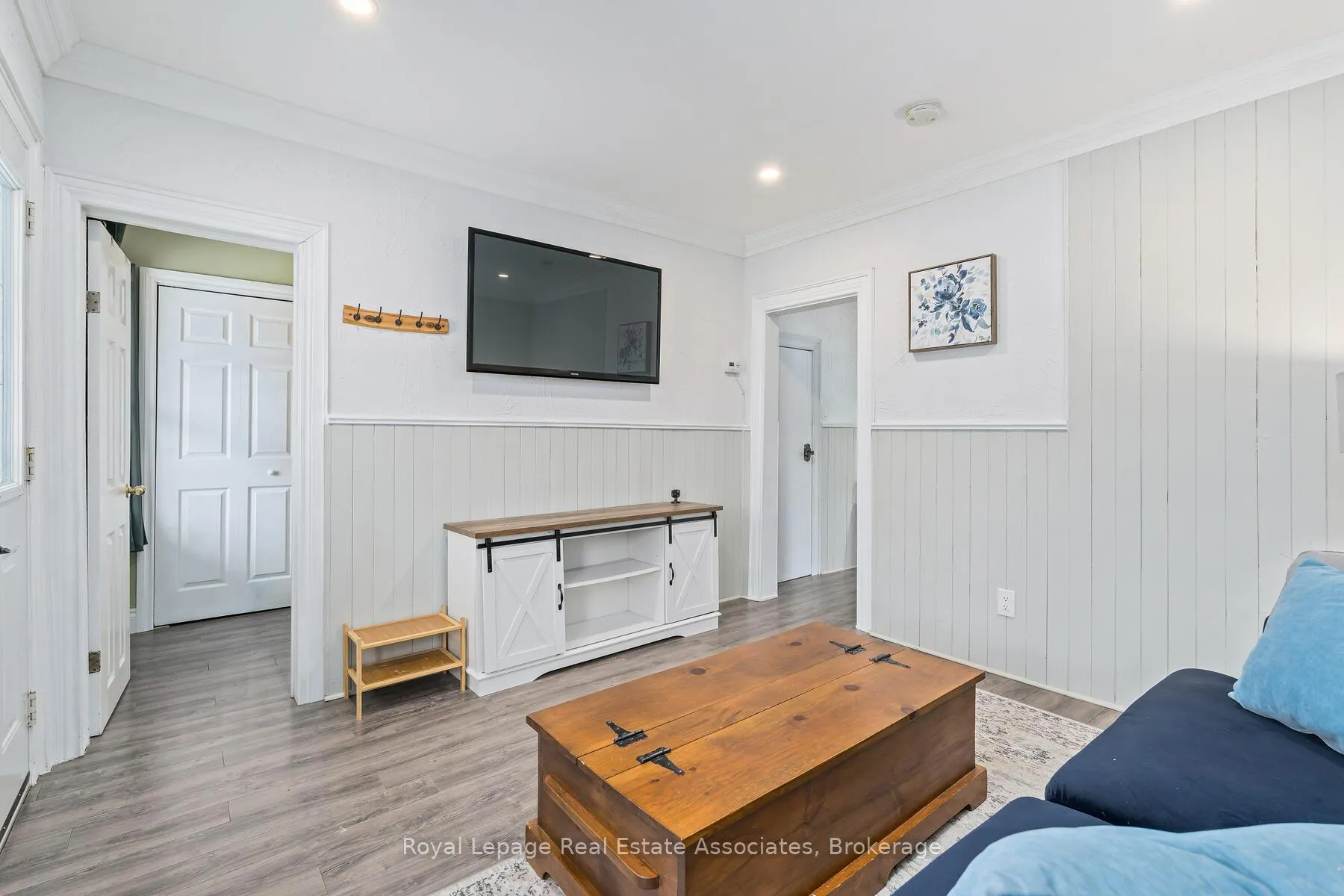 Photo 9 of 88 Graham Avenue N, Hamilton, Crown Point — HOMEH