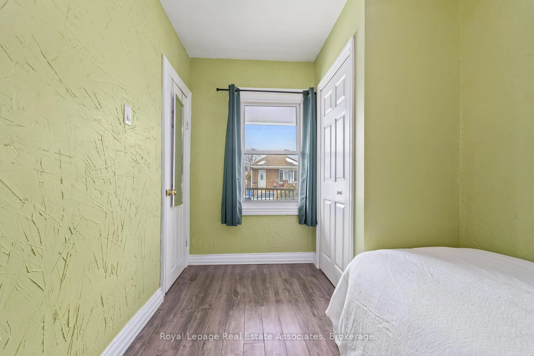 Photo 15 of 88 Graham Avenue N, Hamilton, Crown Point — HOMEH