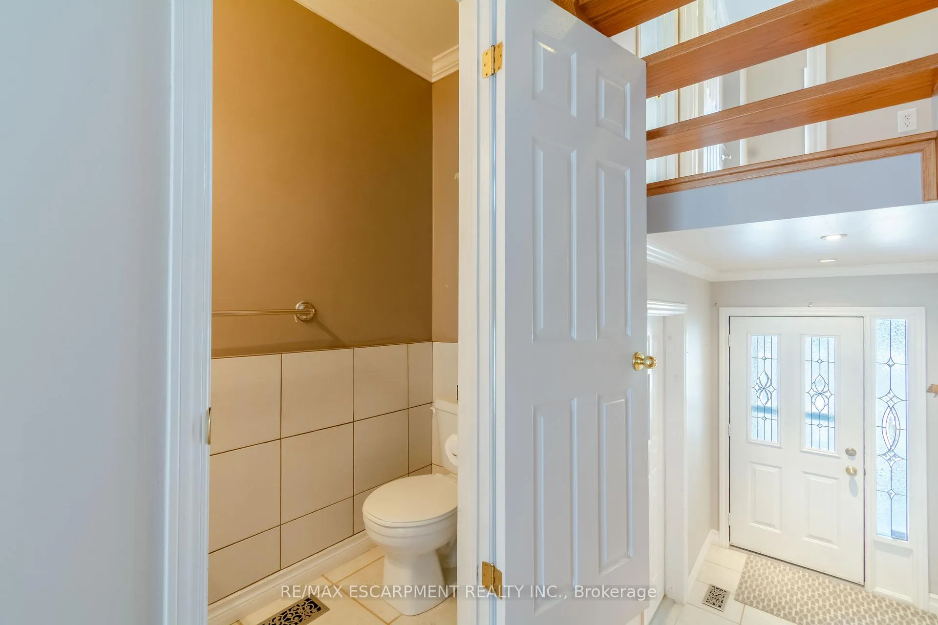 Photo 6 of 489 Green Road, Hamilton, Lakeshore — HOMEH
