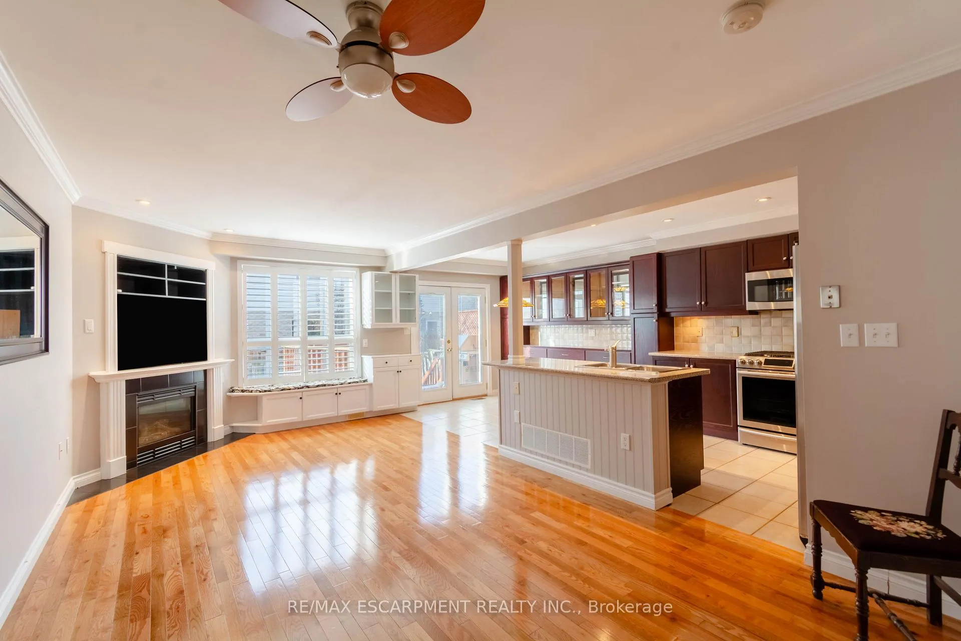 Photo 8 of 489 Green Road, Hamilton, Lakeshore — HOMEH
