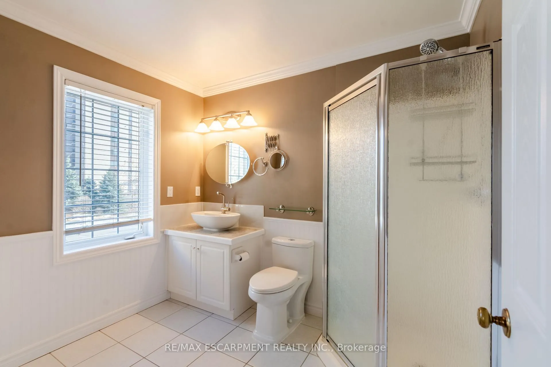 Photo 18 of 489 Green Road, Hamilton, Lakeshore — HOMEH