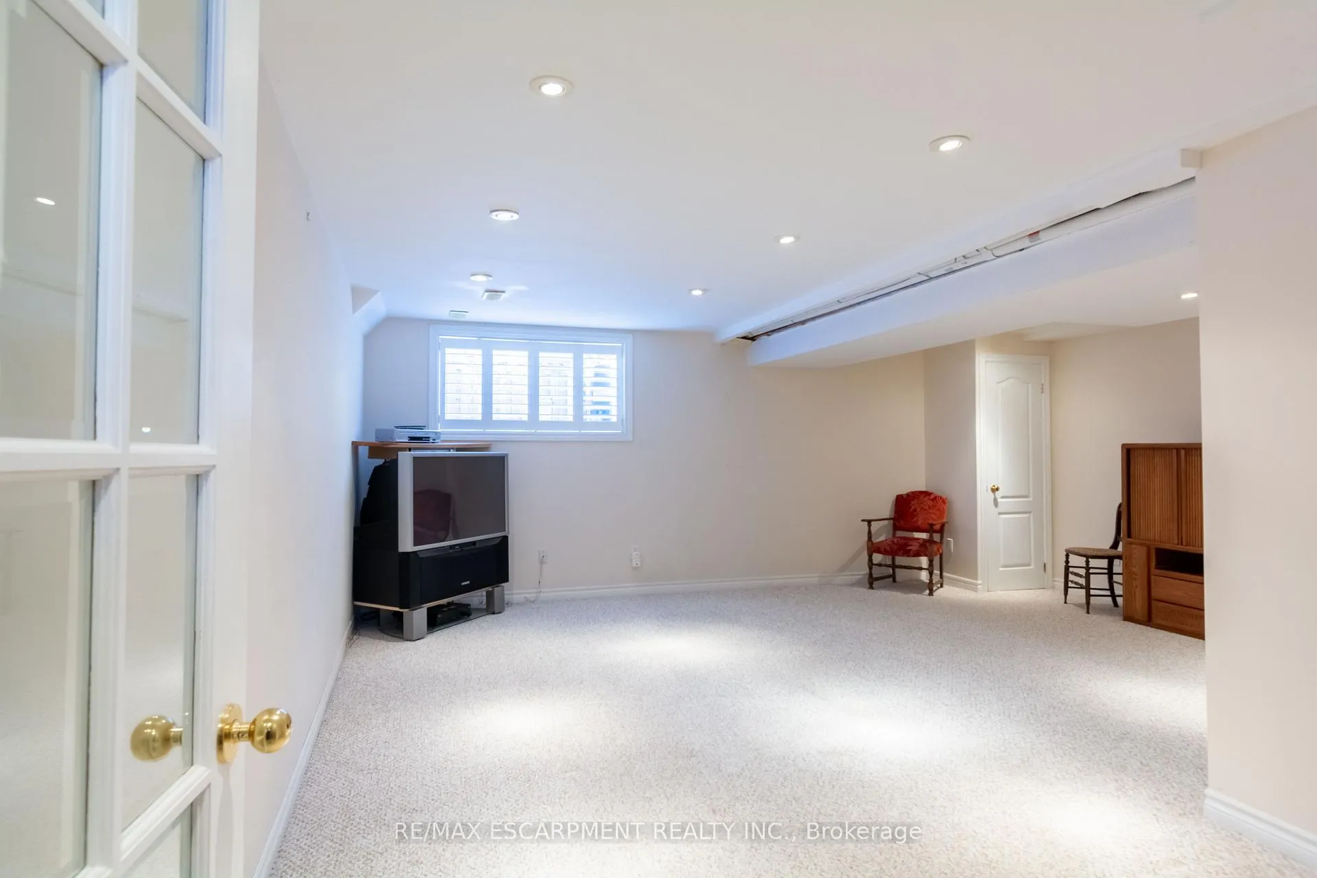 Photo 26 of 489 Green Road, Hamilton, Lakeshore — HOMEH