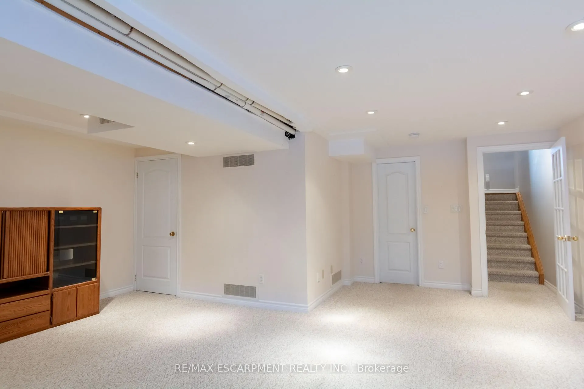 Photo 27 of 489 Green Road, Hamilton, Lakeshore — HOMEH