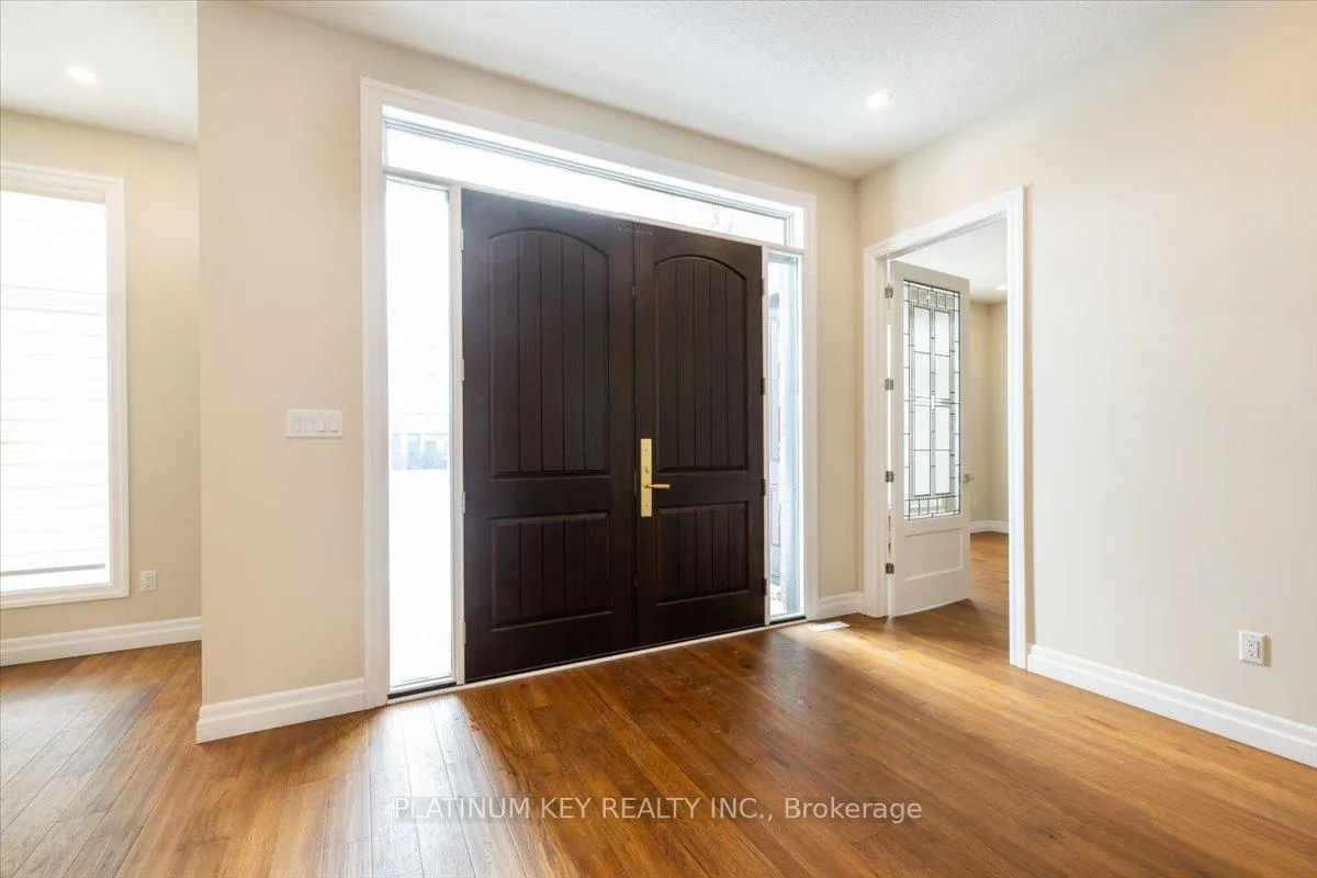 Front of 7 Edgeview Crescent