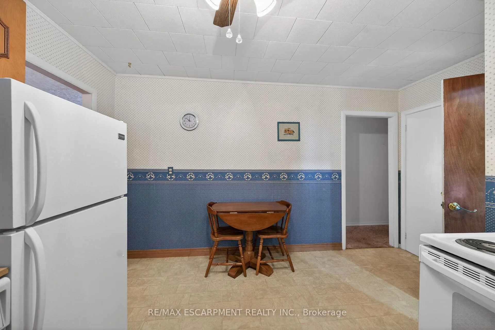 Photo 15 of 18 Charles Street, Norfolk, Simcoe — HOMEH