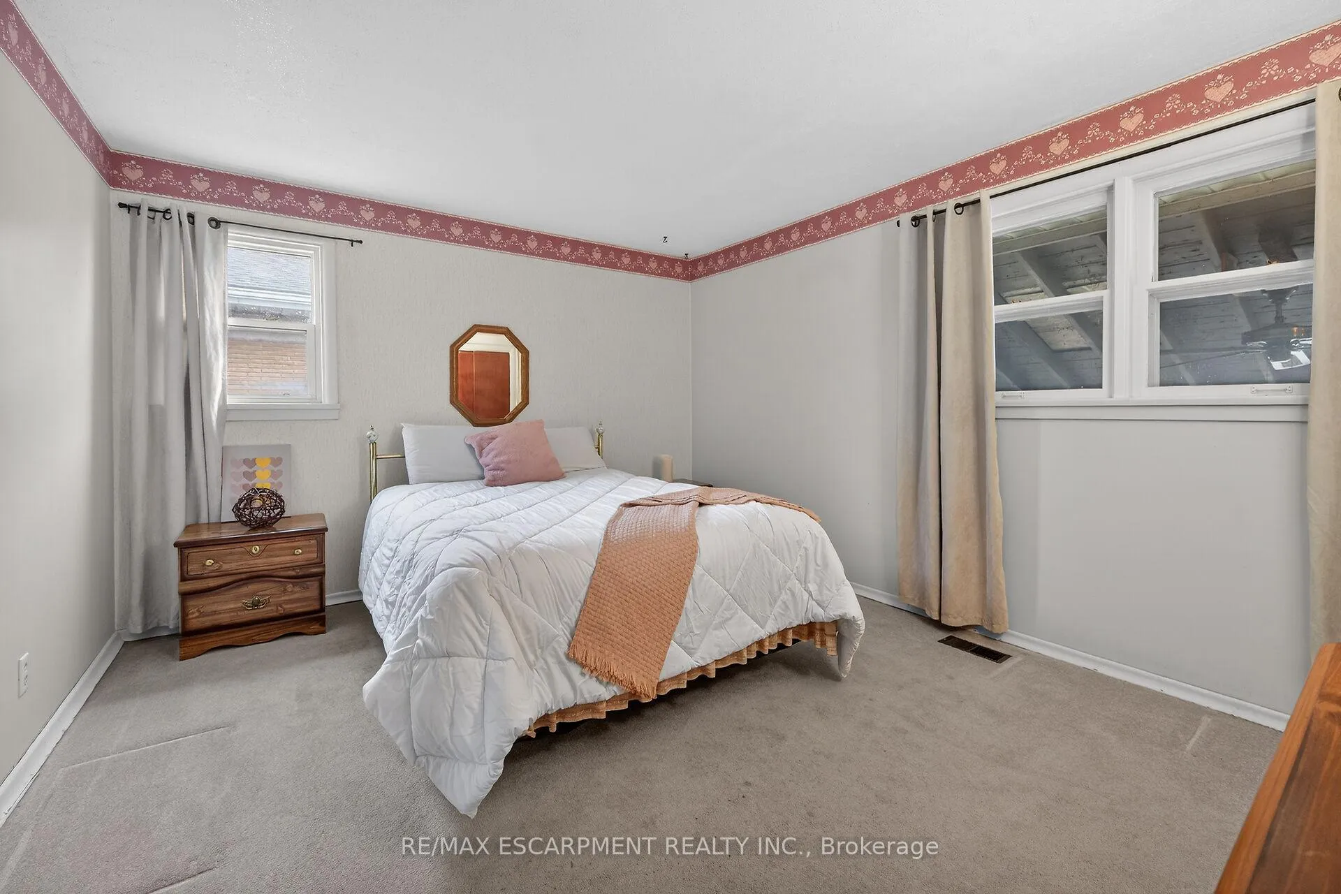Photo 17 of 18 Charles Street, Norfolk, Simcoe — HOMEH