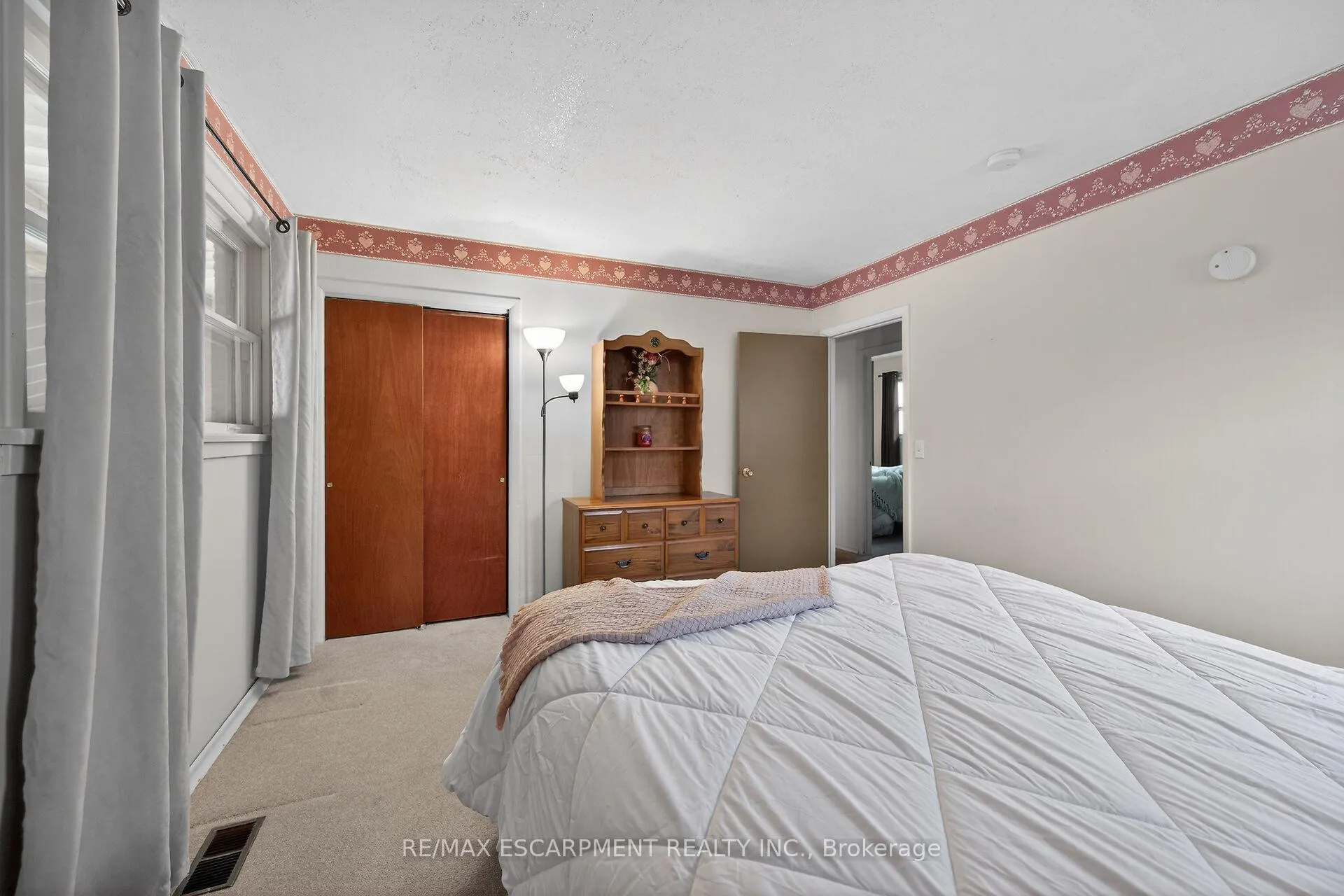 Photo 18 of 18 Charles Street, Norfolk, Simcoe — HOMEH