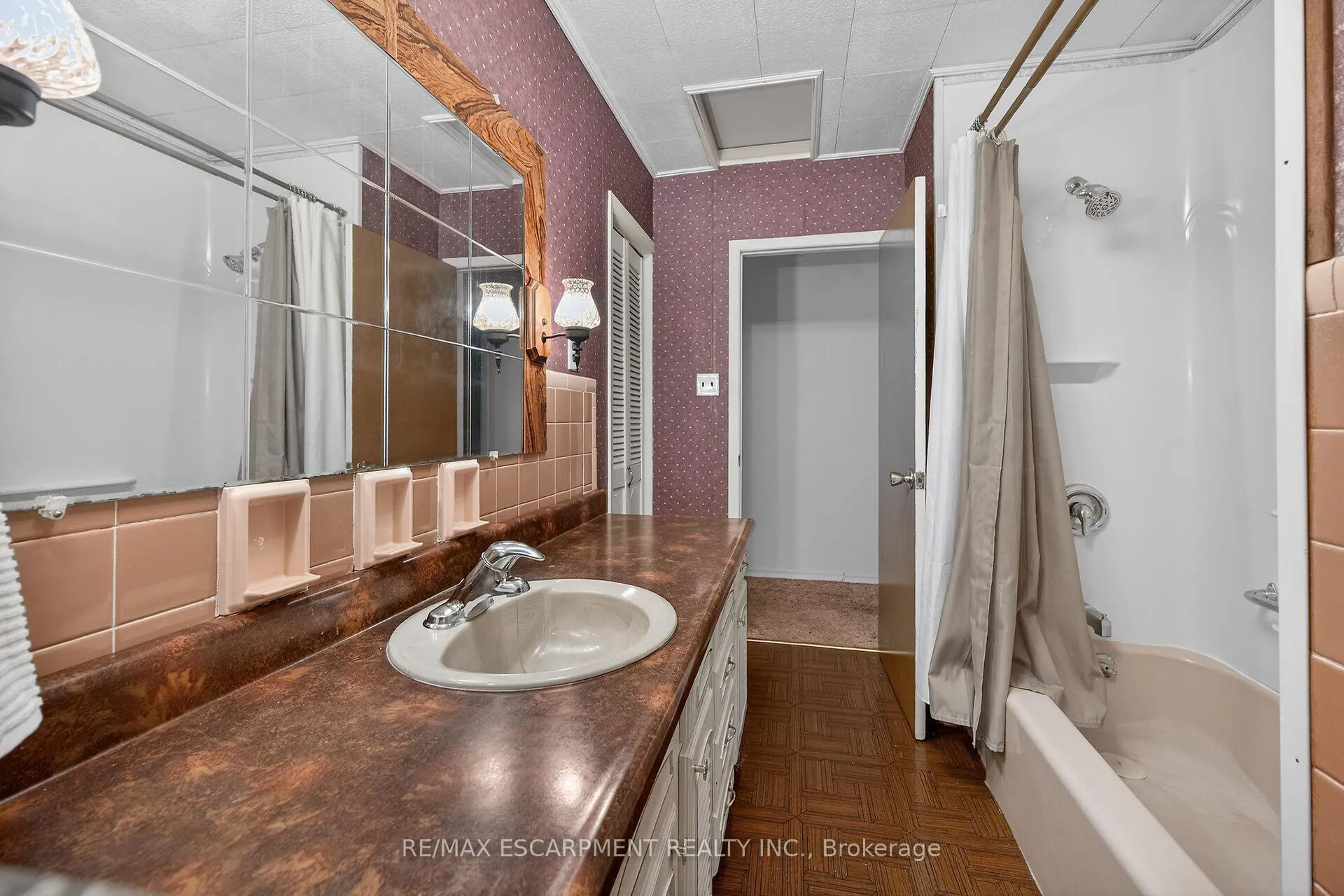 Photo 24 of 18 Charles Street, Norfolk, Simcoe — HOMEH