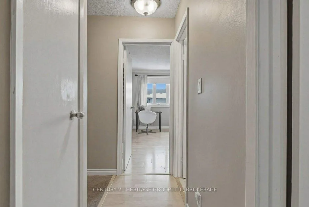 Photo 23 of 28 St Paul's Place, Kingston, West of Sir John A. Blvd — HOMEH