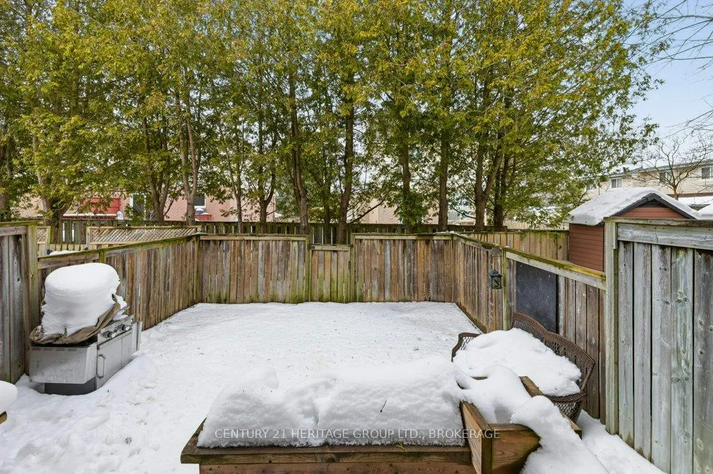 Photo 27 of 28 St Paul's Place, Kingston, West of Sir John A. Blvd — HOMEH