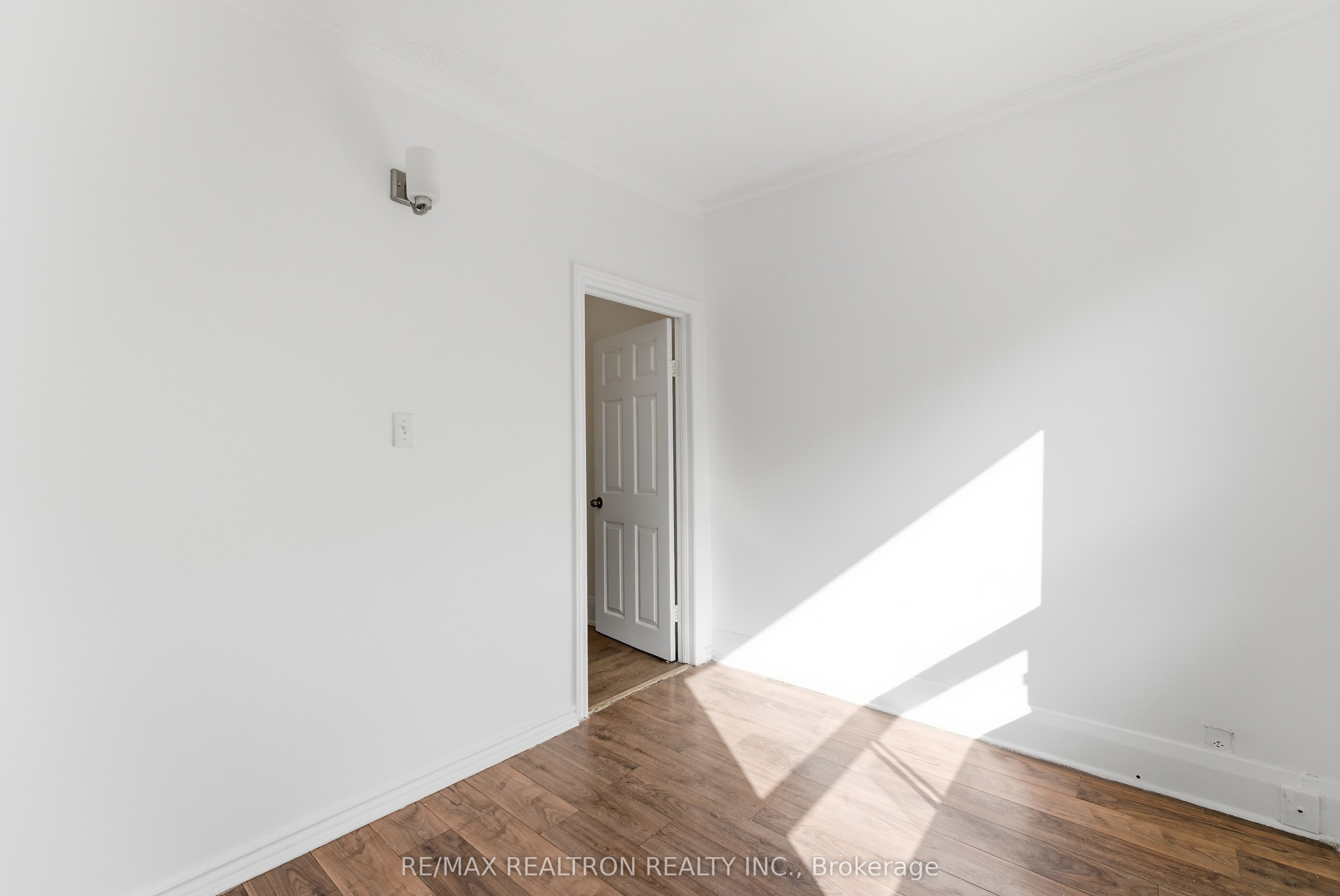 Photo 8 of 468 Northcliffe Boulevard, Toronto, Oakwood Village — HOMEH