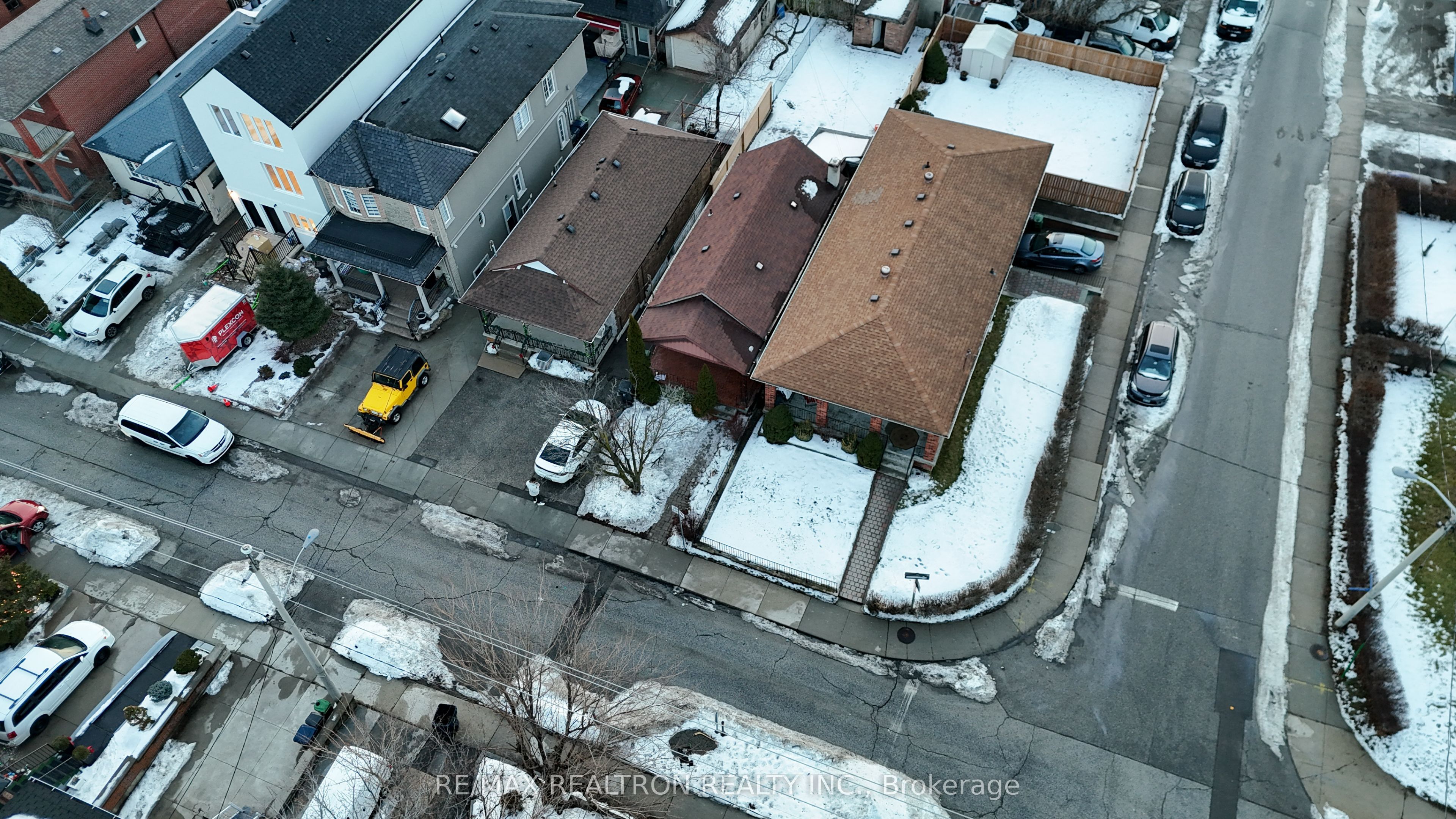 Photo 32 of 468 Northcliffe Boulevard, Toronto, Oakwood Village — HOMEH