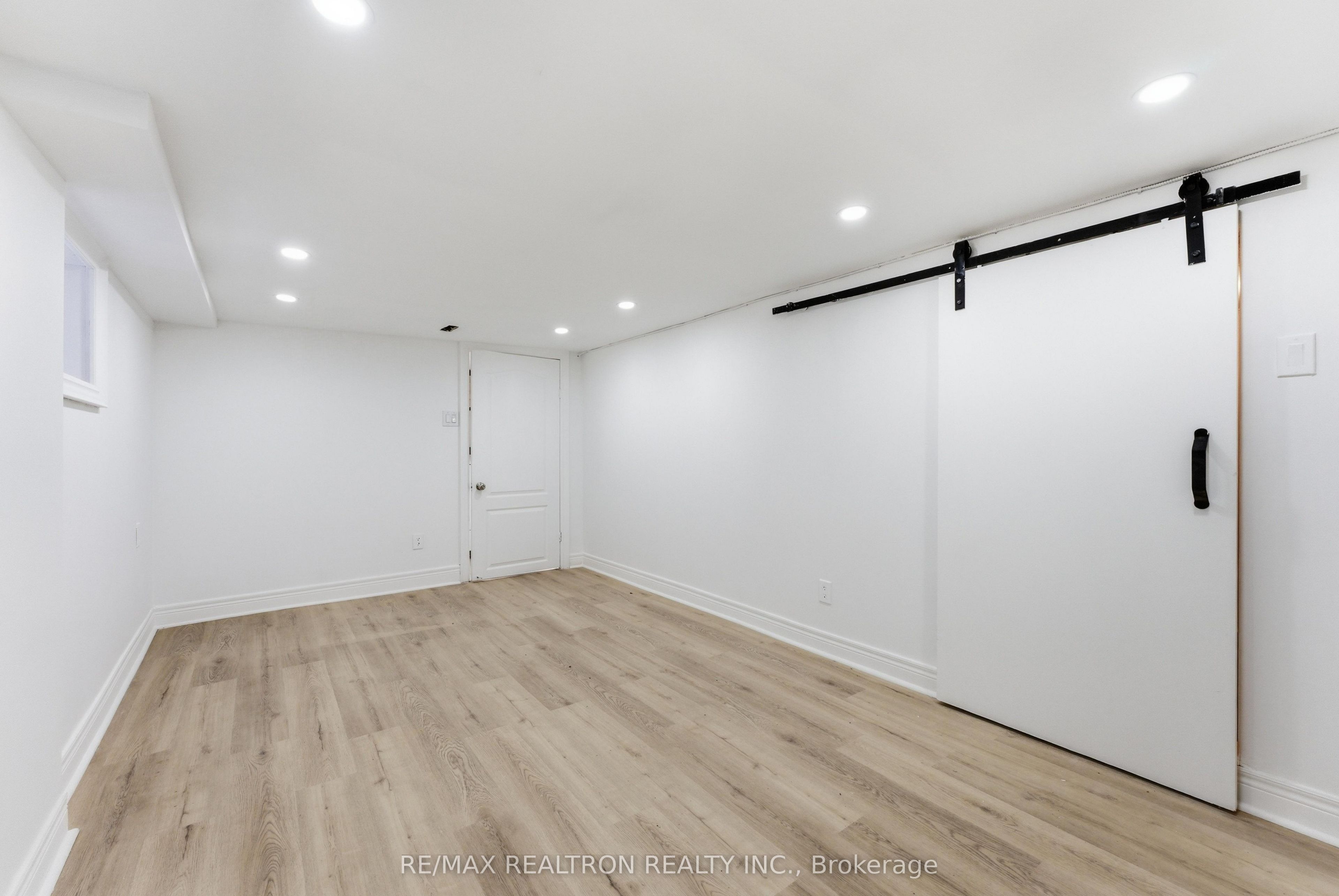 Photo 15 of 468 Northcliffe Boulevard, Toronto, Oakwood Village — HOMEH